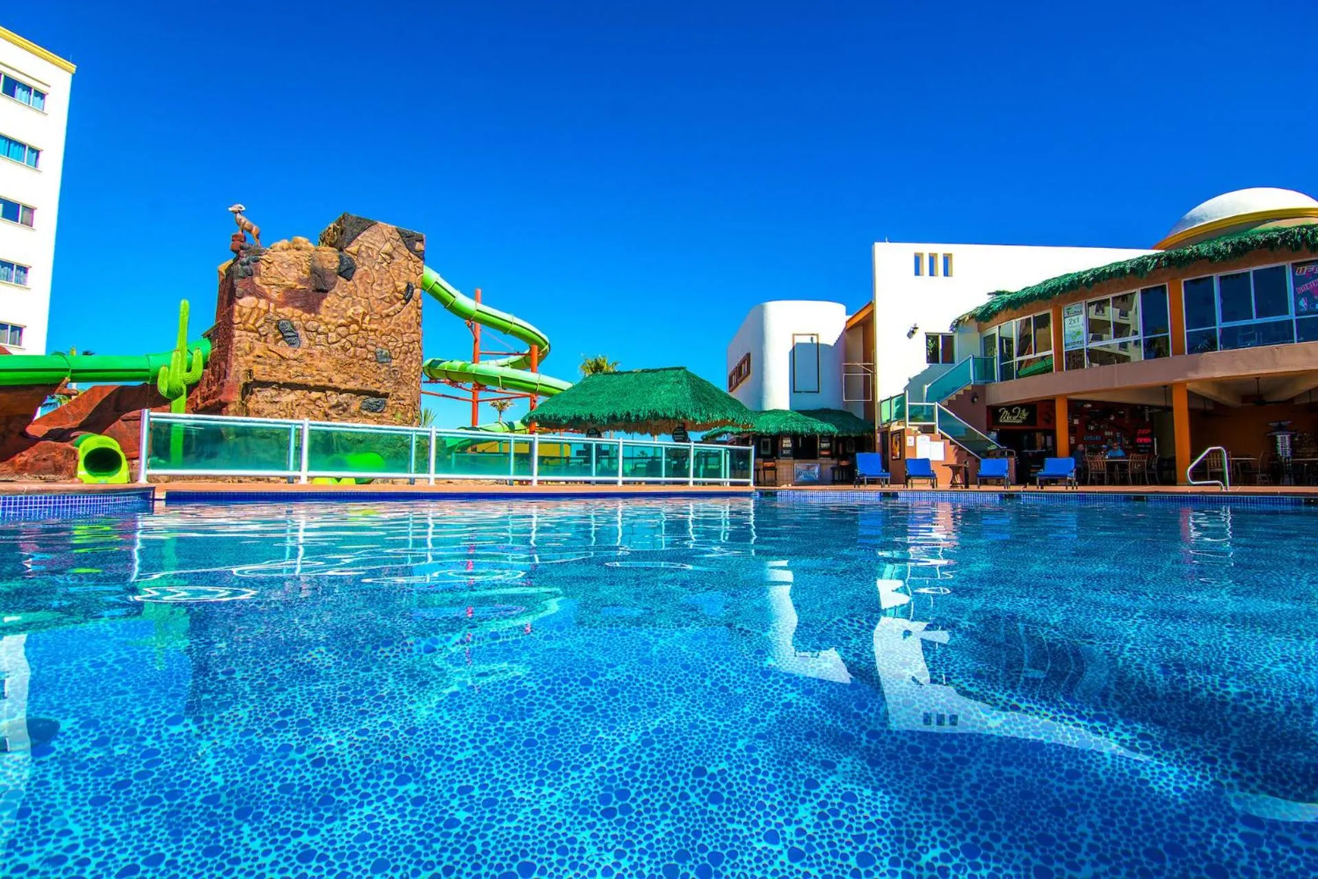 Las Palmas Resort