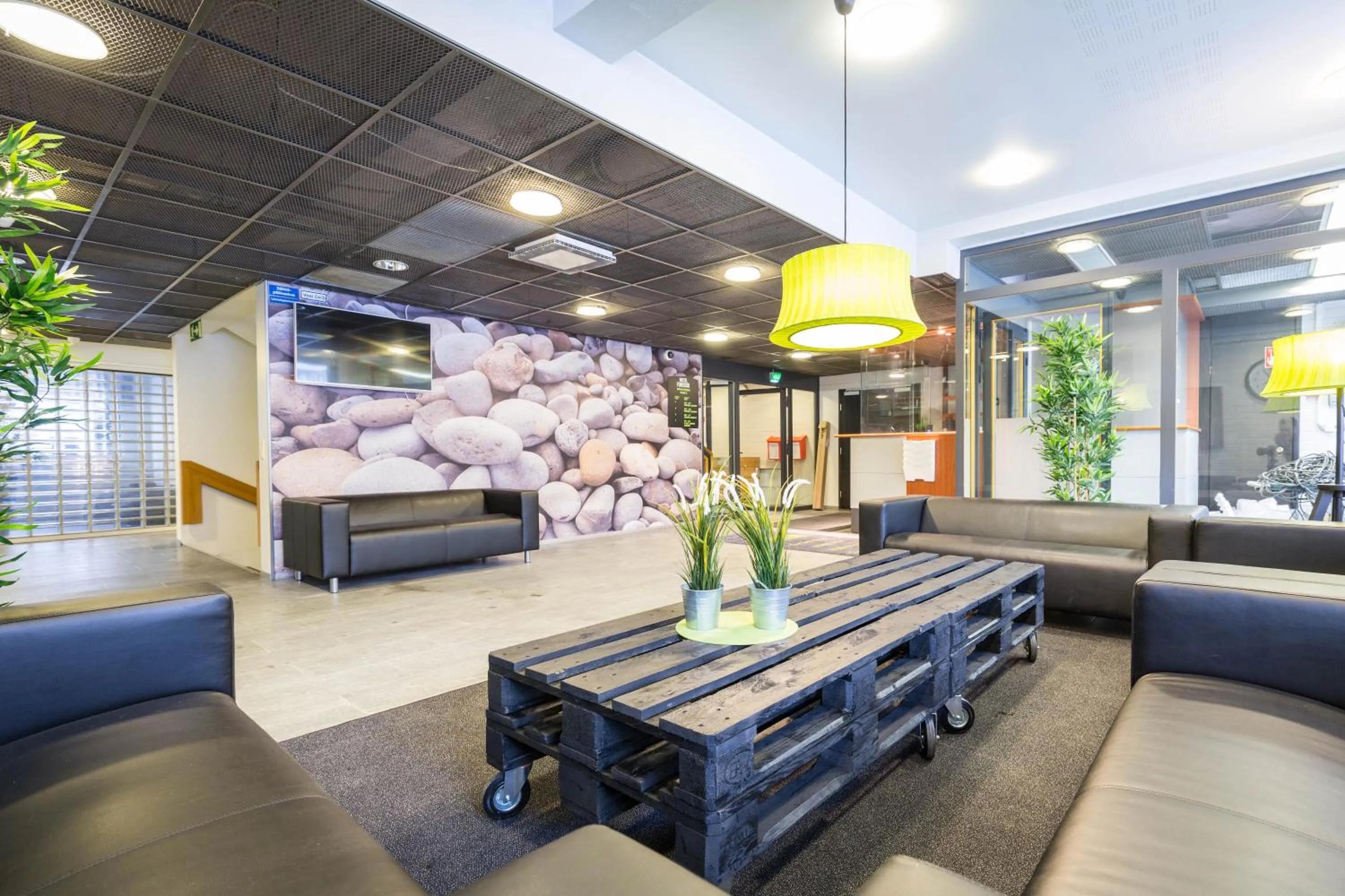 Communal lounge/ TV room in Forenom Hostel Espoo Otaniemi