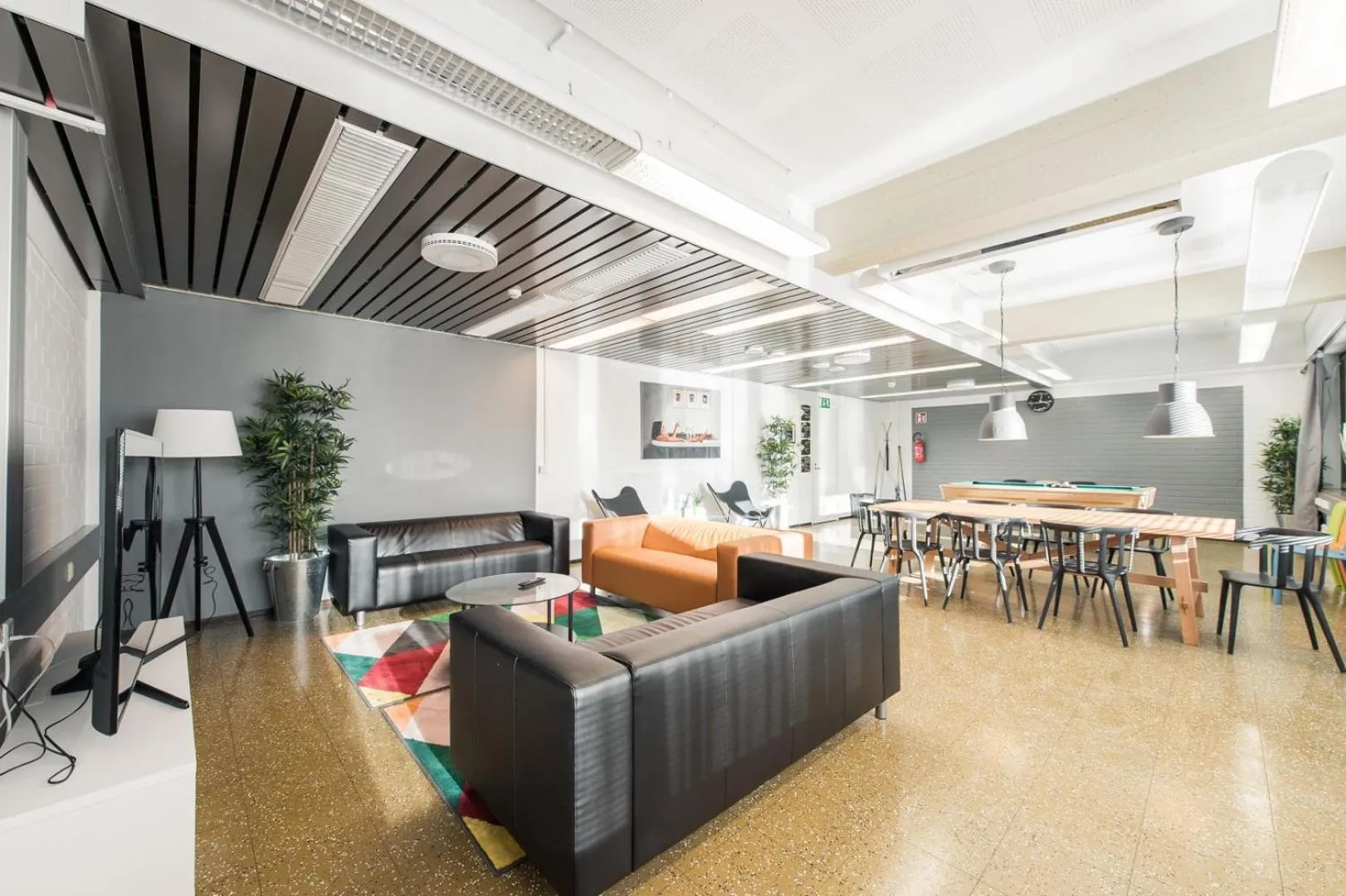 Seating area in Forenom Hostel Espoo Otaniemi