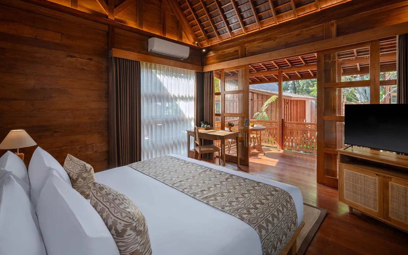 Bedroom, Bed in Unagi Wooden Villas by Emana