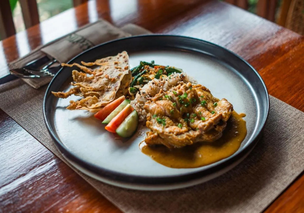 Food in Unagi Wooden Villas by Emana