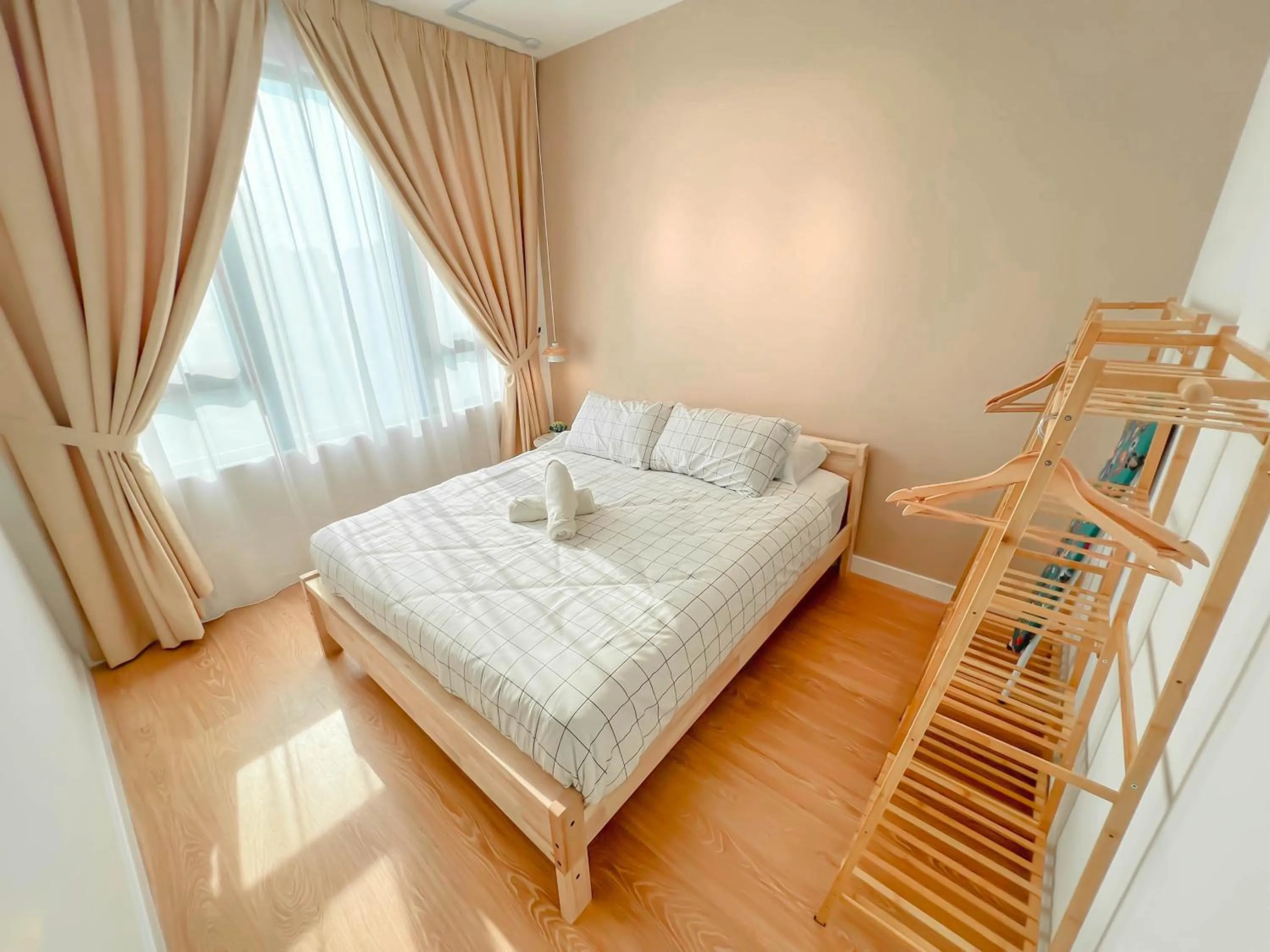 Bed in Edumetro @ Subang Jaya by Manhattan Group