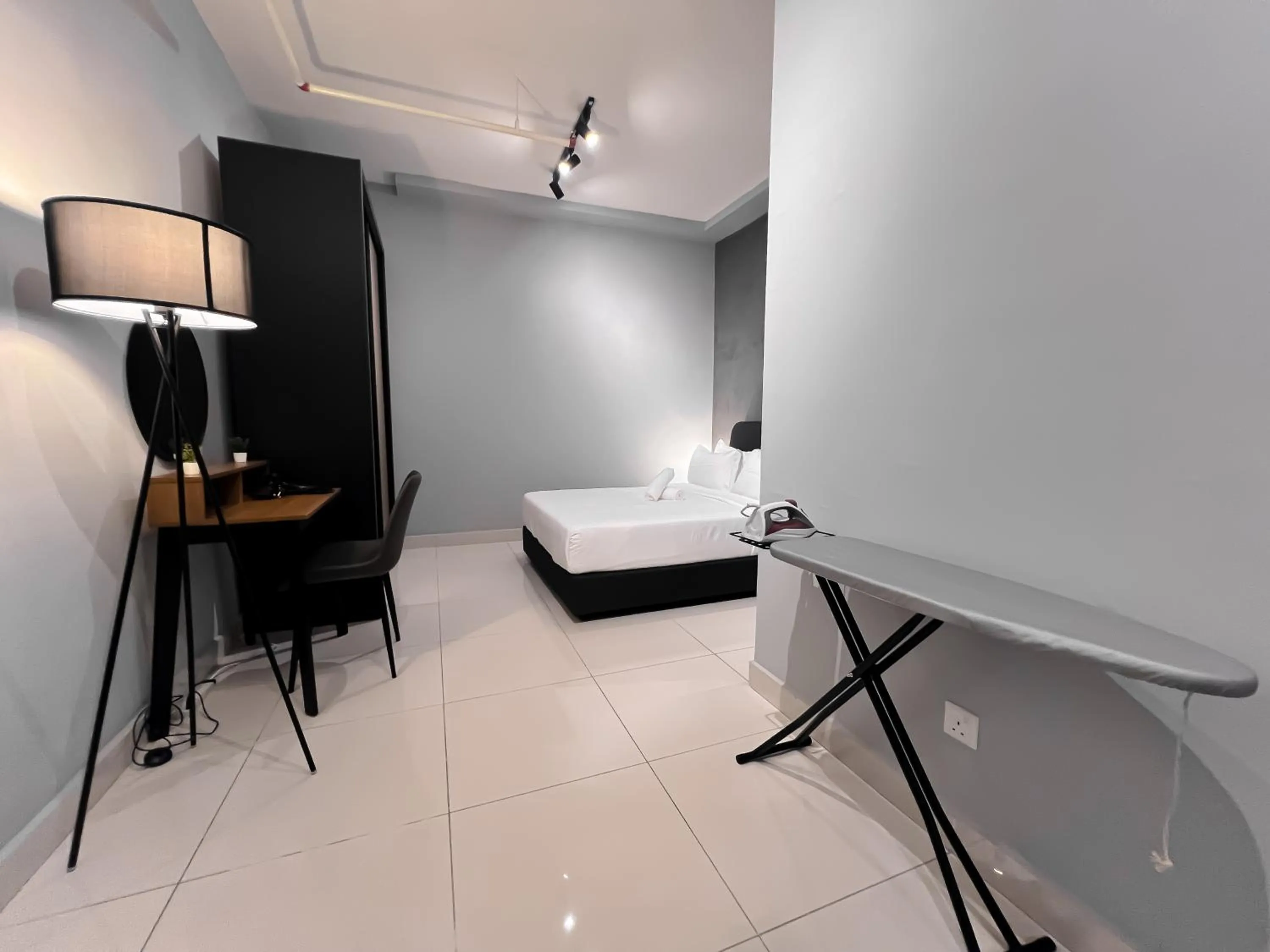 Bed in Edumetro @ Subang Jaya by Manhattan Group