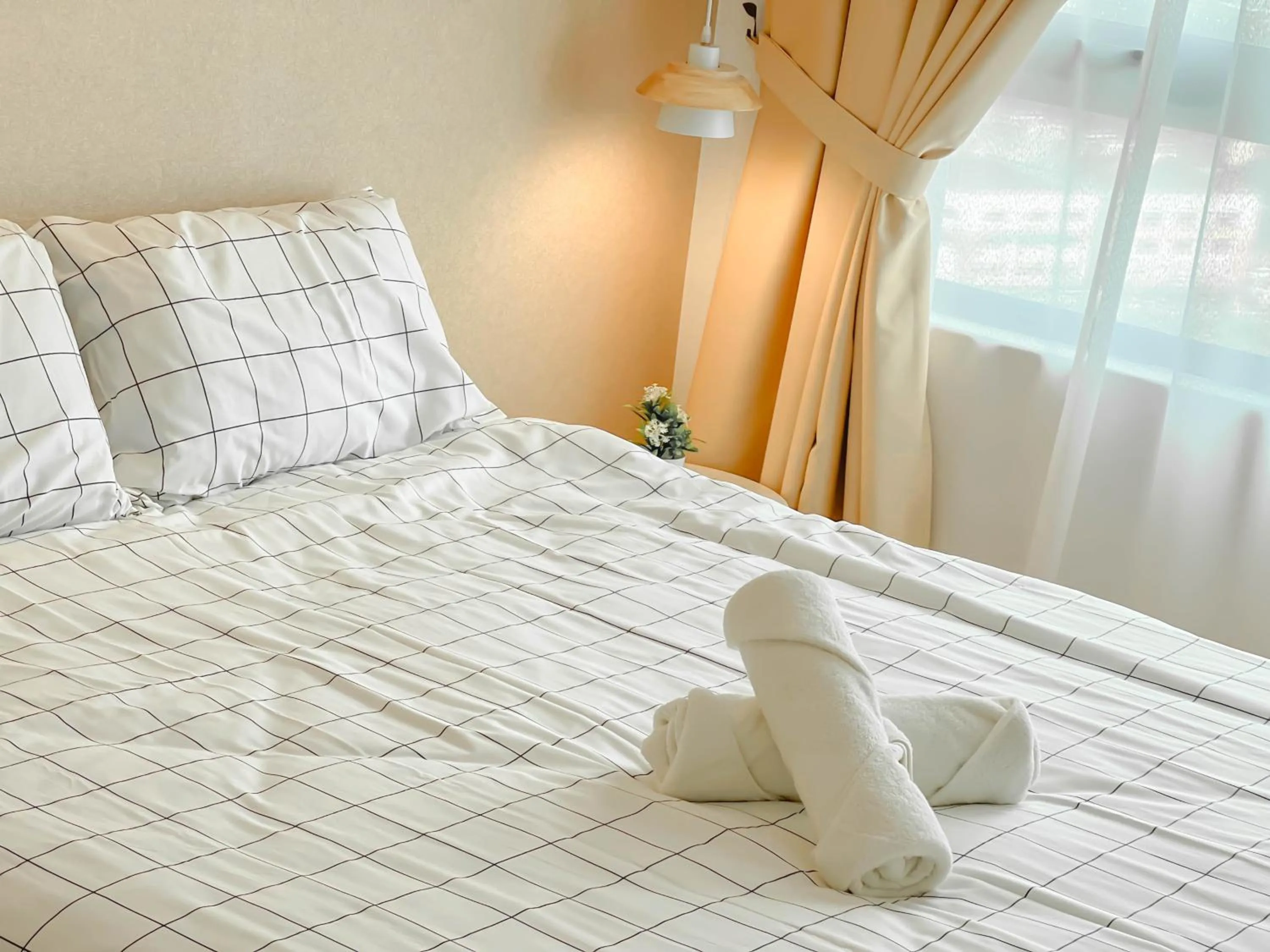 Bed in Edumetro @ Subang Jaya by Manhattan Group