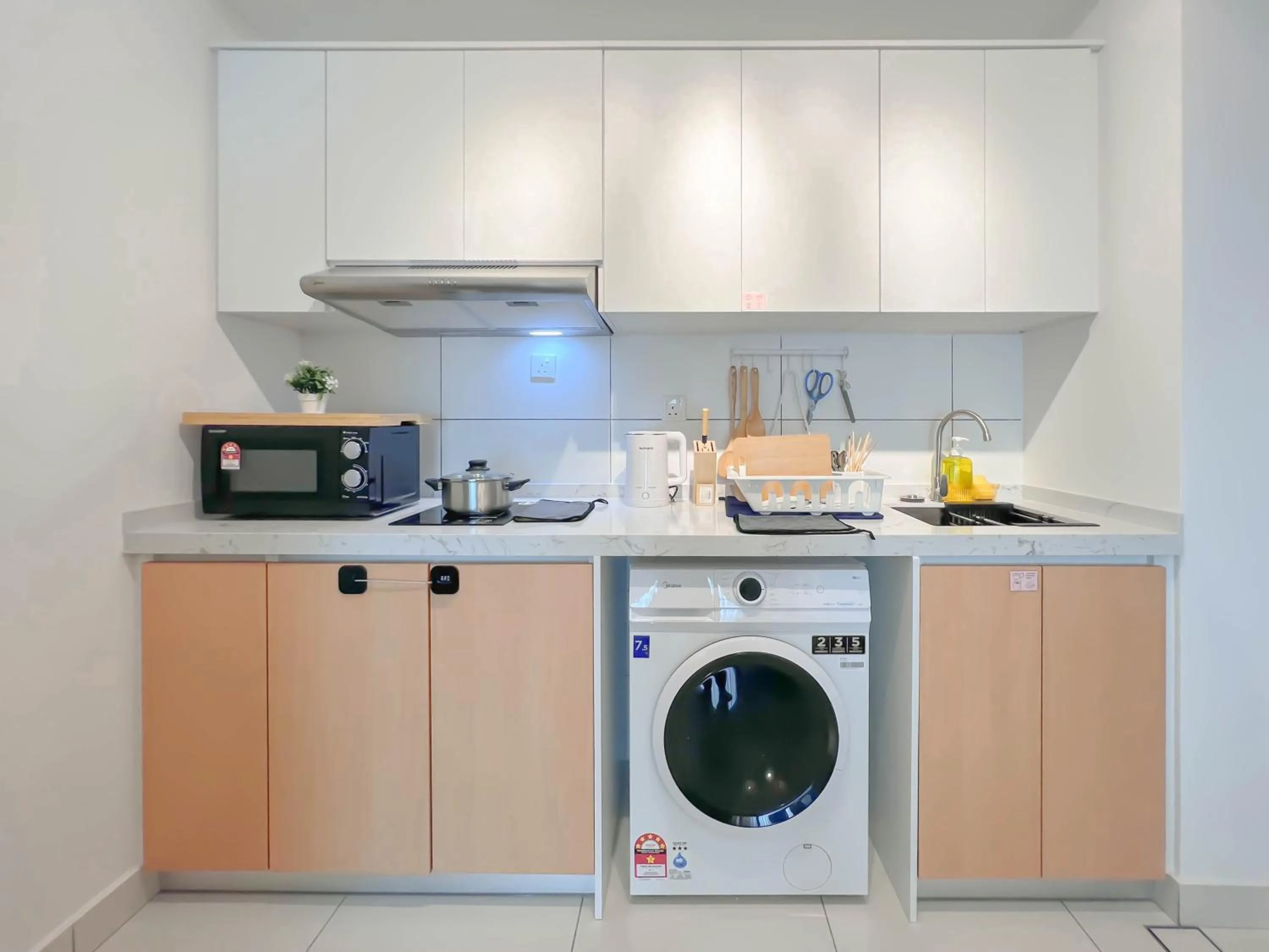 Edumetro @ Subang Jaya by Manhattan Group