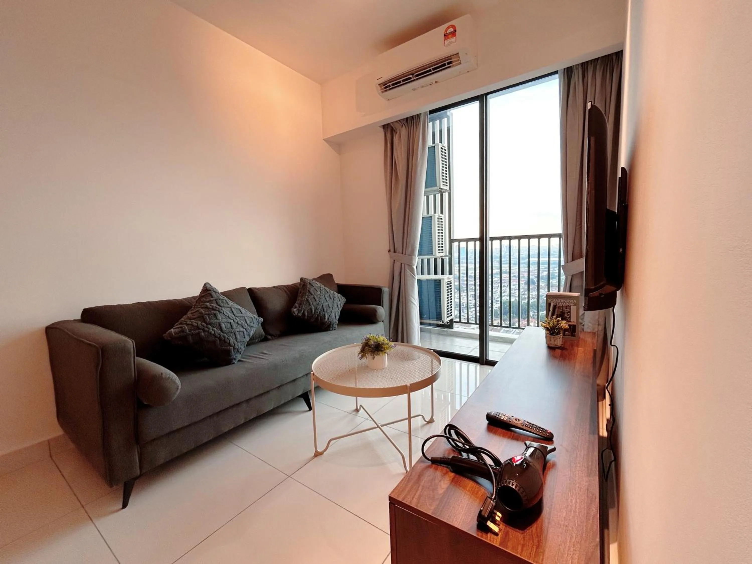 Edumetro @ Subang Jaya by Manhattan Group