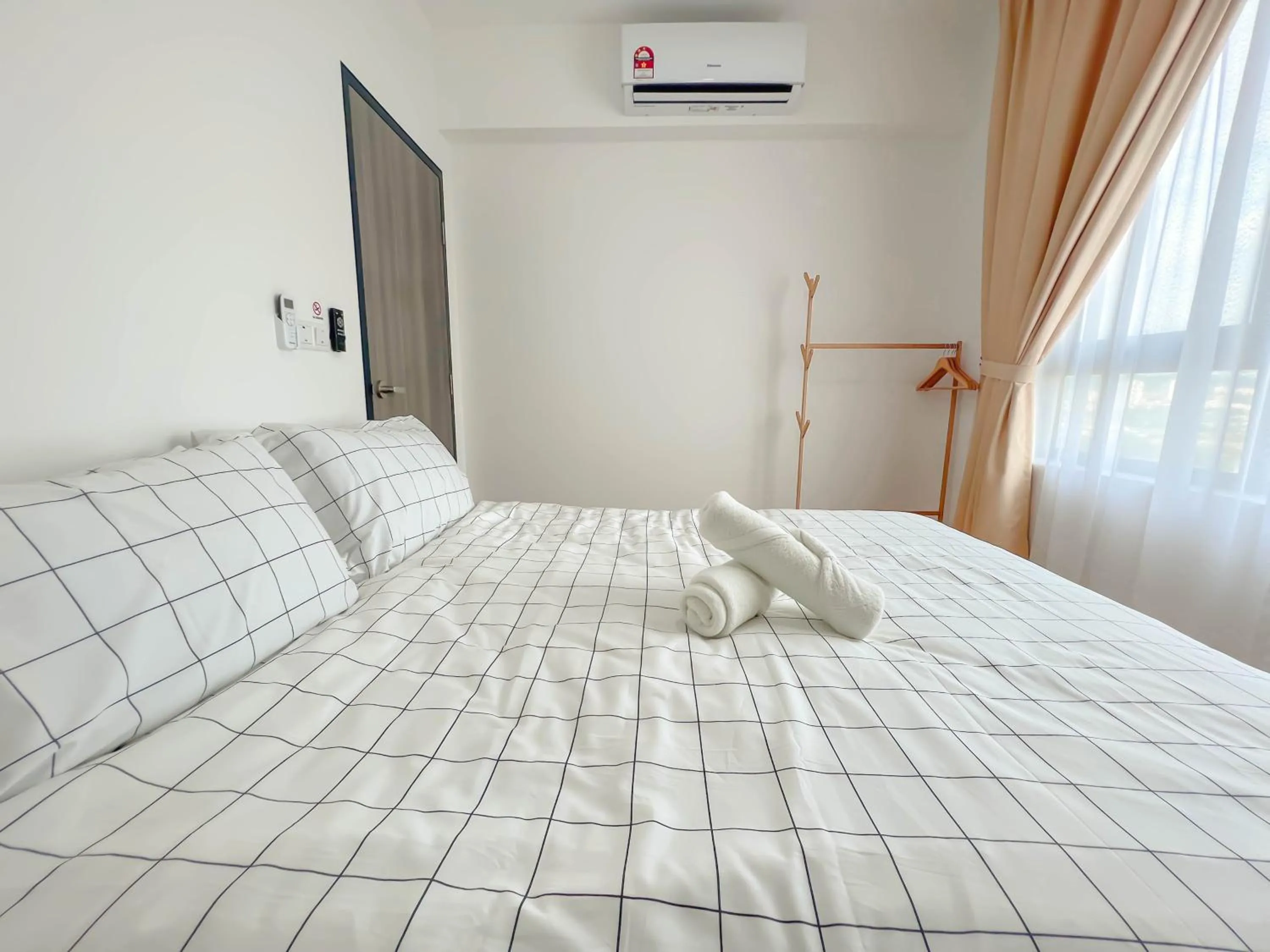 Bed in Edumetro @ Subang Jaya by Manhattan Group