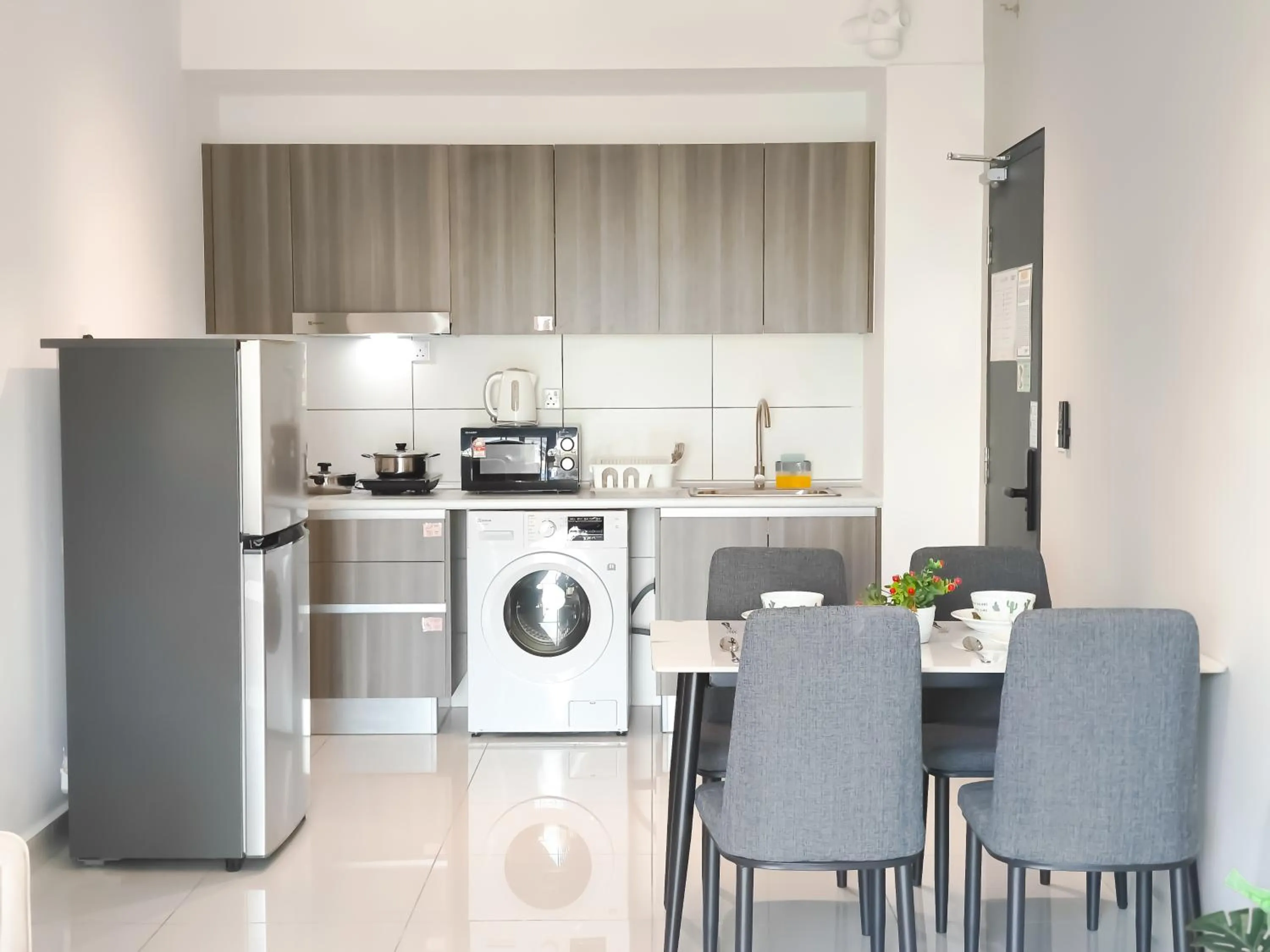 Edumetro @ Subang Jaya by Manhattan Group