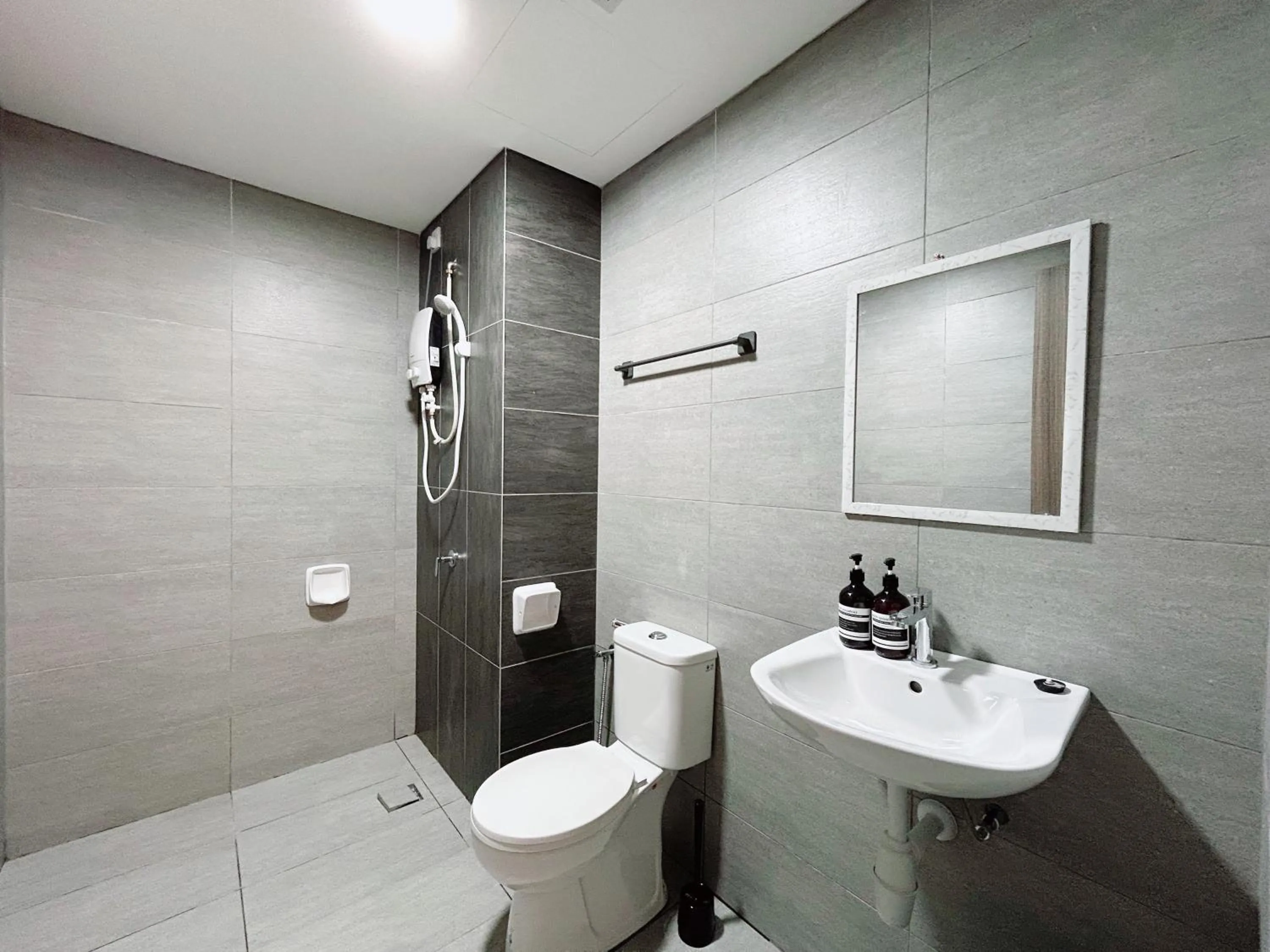 Edumetro @ Subang Jaya by Manhattan Group