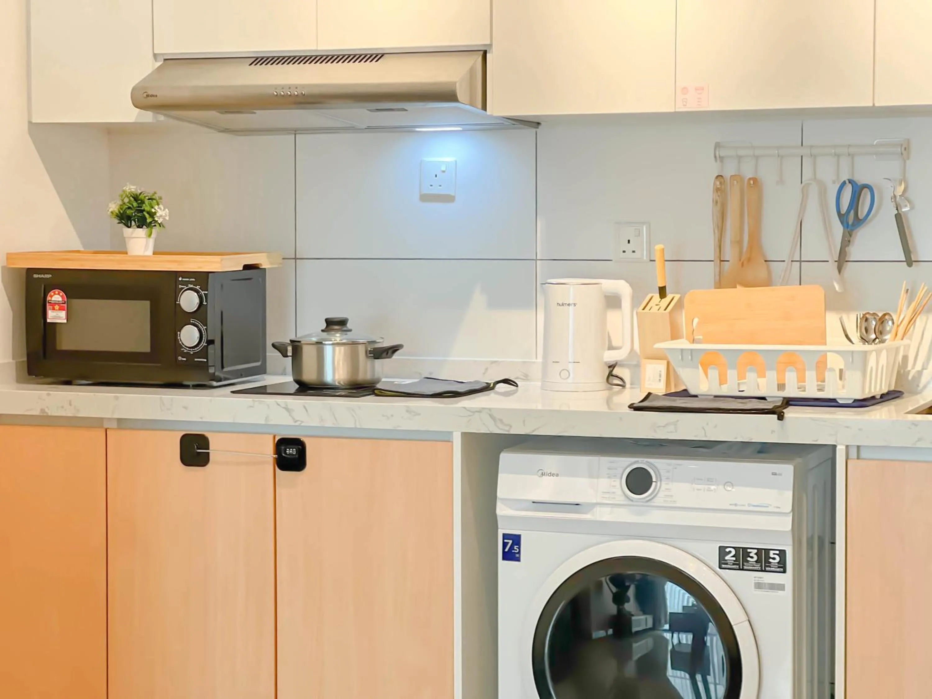 Edumetro @ Subang Jaya by Manhattan Group