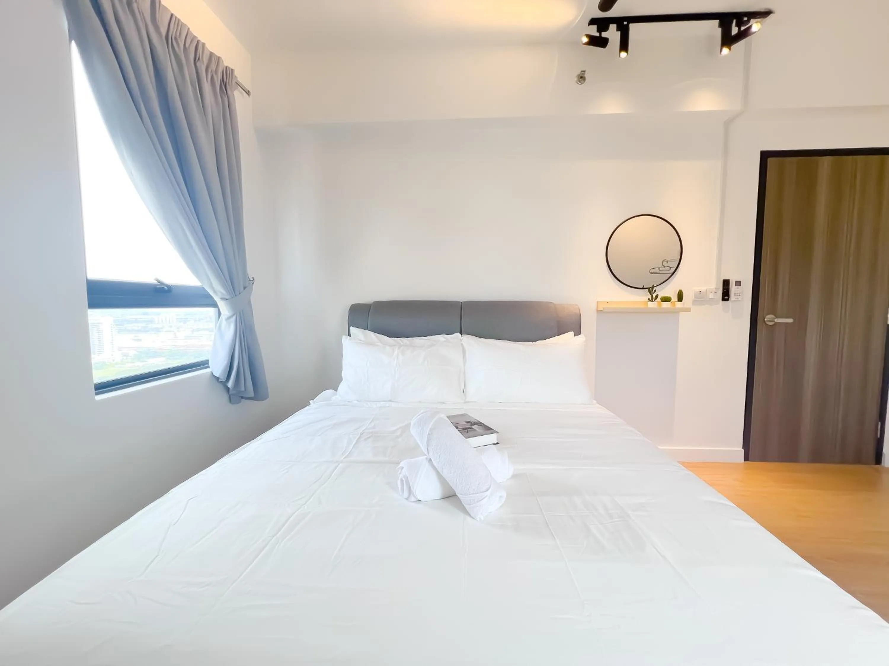 Bed in Edumetro @ Subang Jaya by Manhattan Group