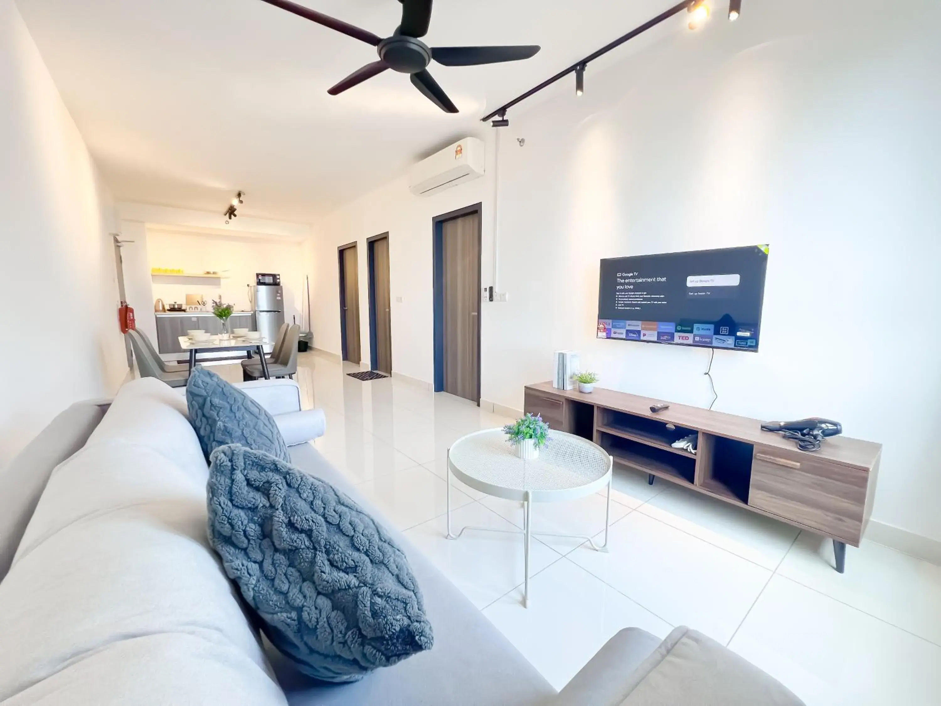 Two-Bedroom Apartment in Edumetro @ Subang Jaya by Manhattan Group Two-Bedroom Apartment in Edumetro @ Subang Jaya by Manhattan Group