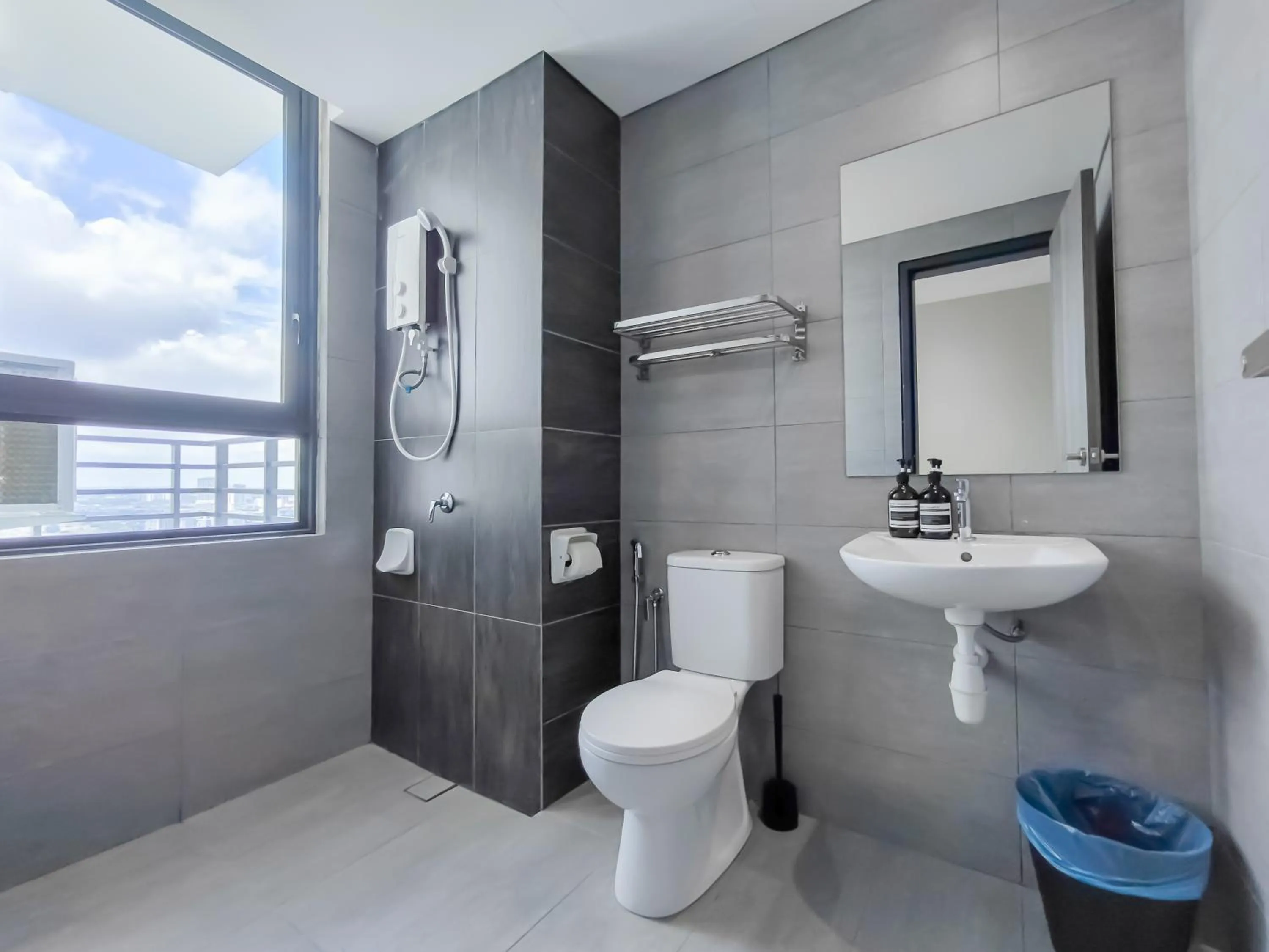 Edumetro @ Subang Jaya by Manhattan Group