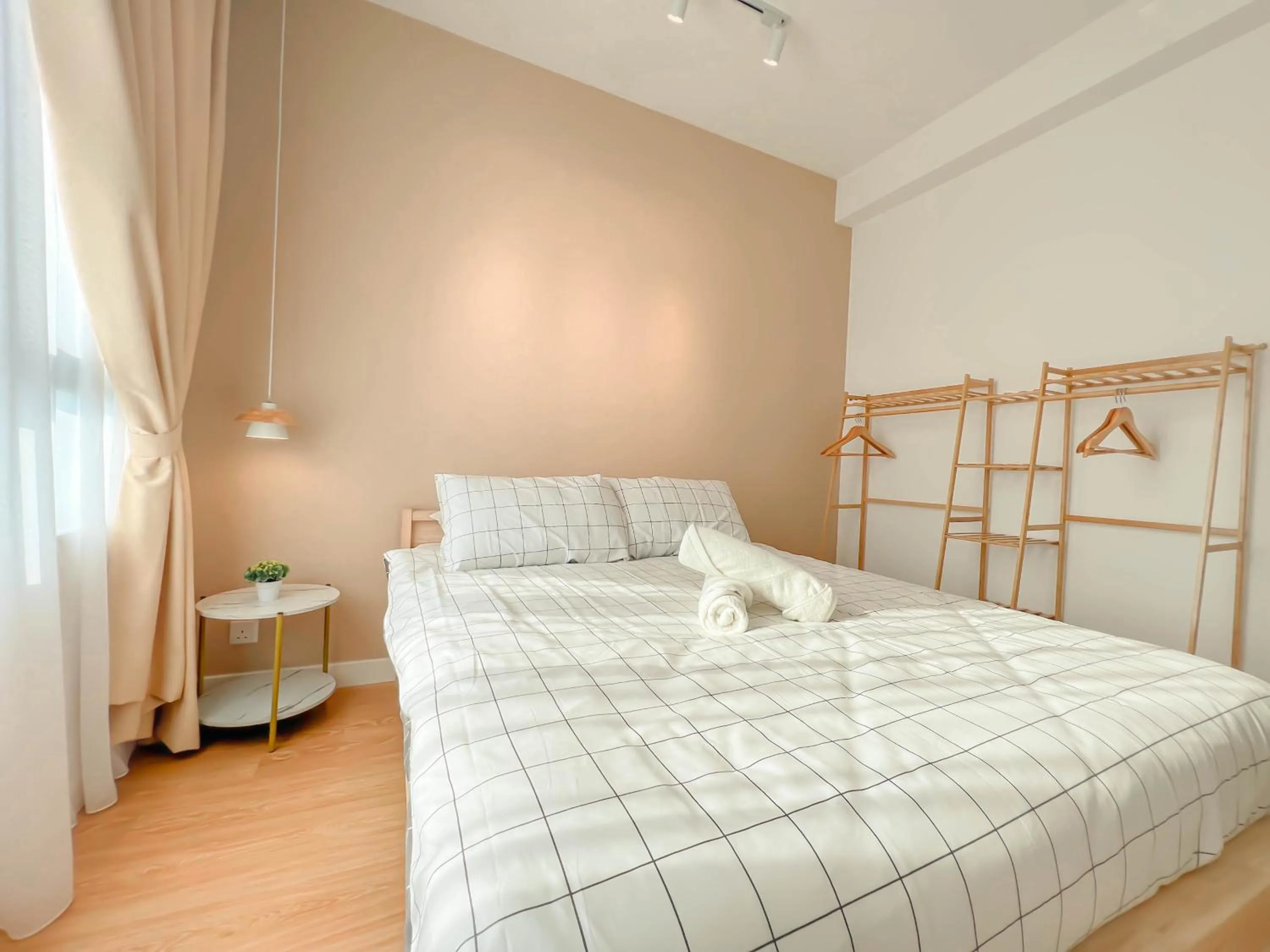 Bed in Edumetro @ Subang Jaya by Manhattan Group