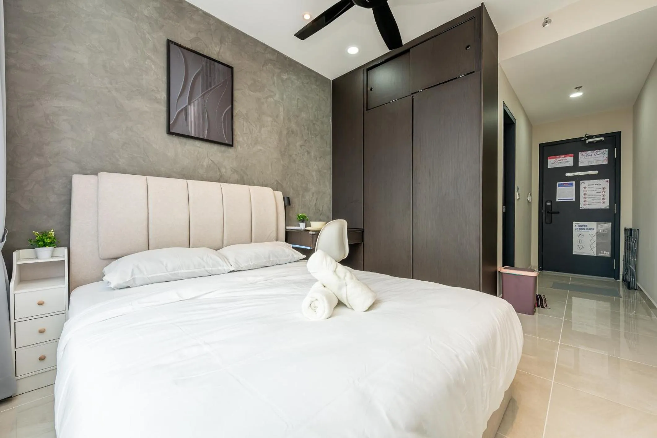 Bed in Edumetro @ Subang Jaya by Manhattan Group