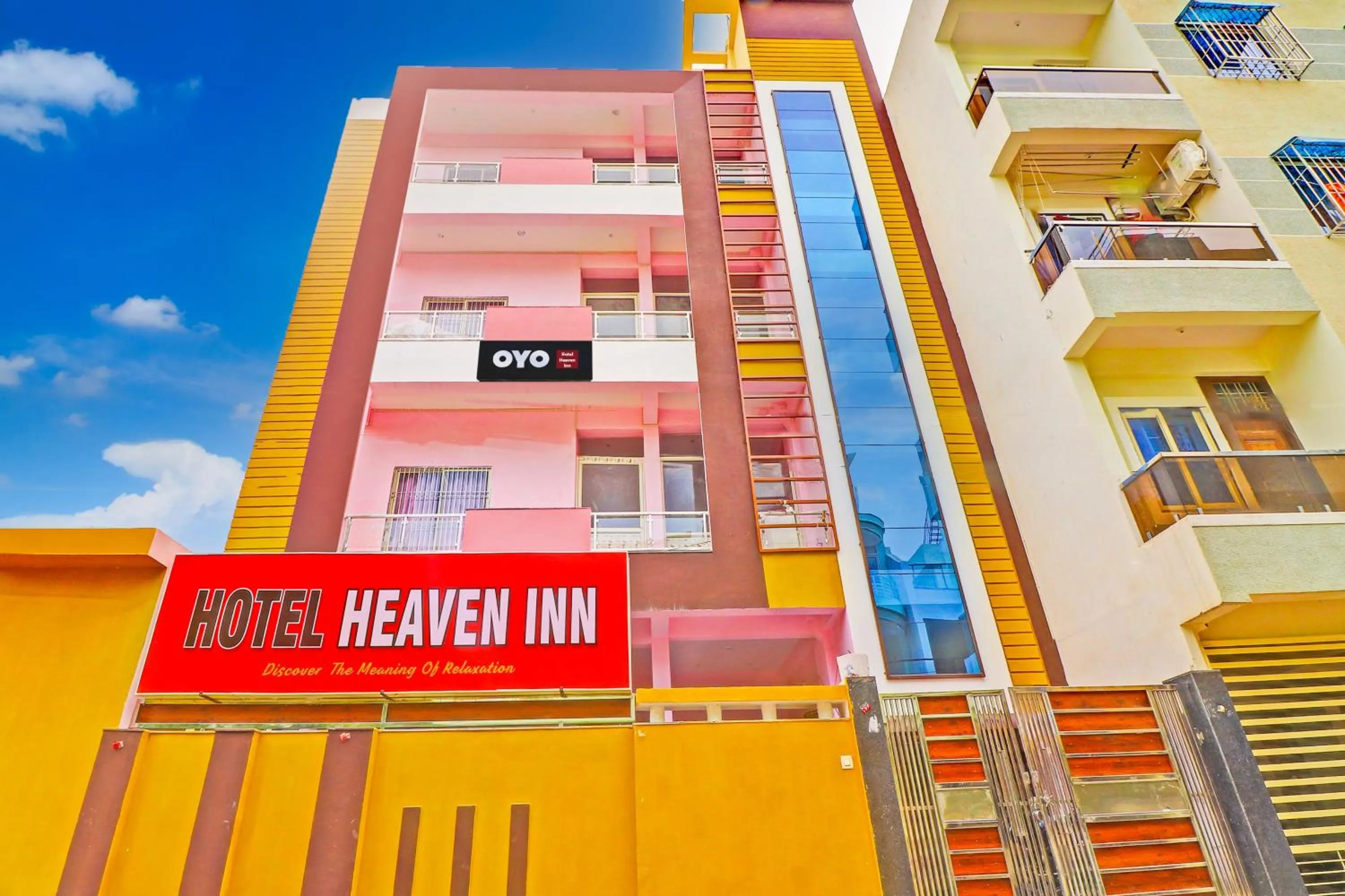 Facade/entrance in Hotel O Heaven Inn