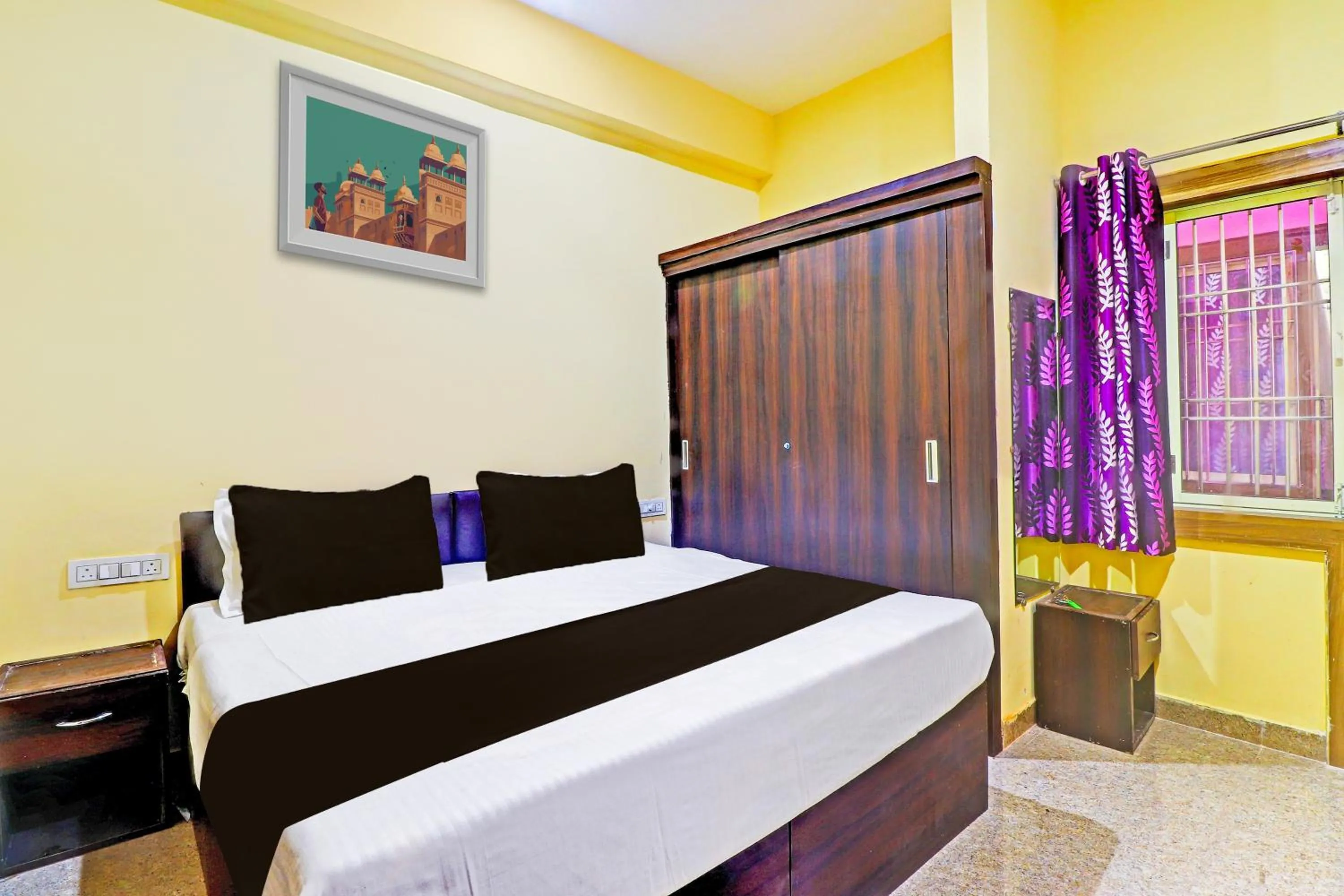 Bedroom in Hotel O Heaven Inn