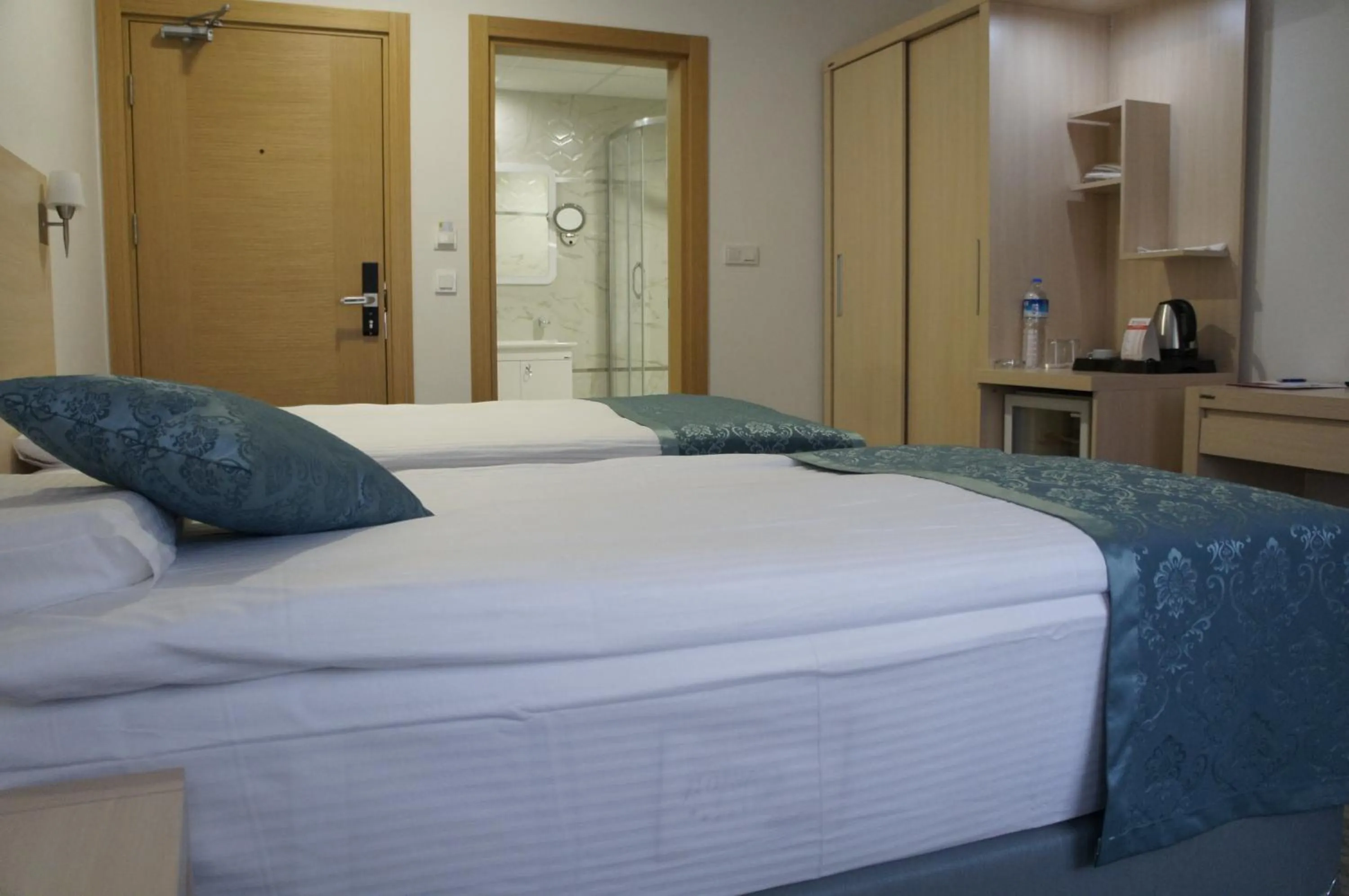 Photo of the whole room, Bed in Ahsaray Hotel