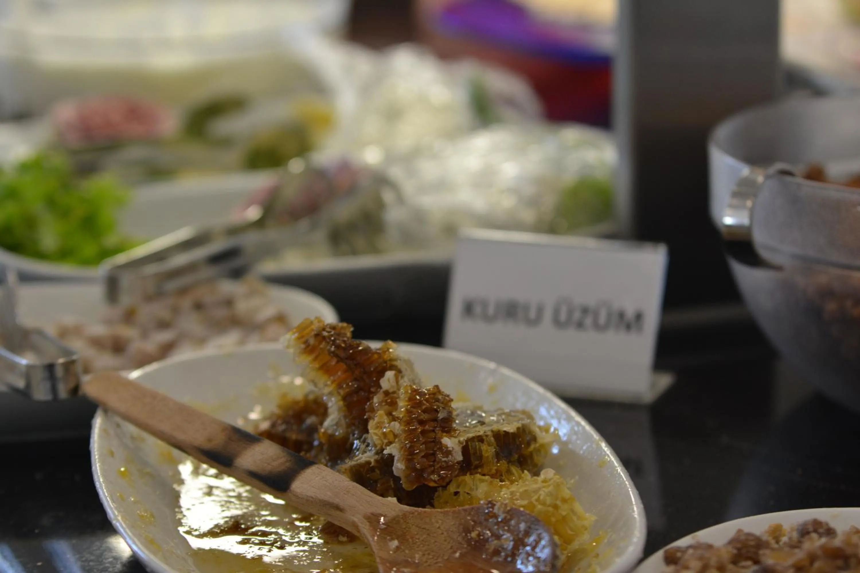 Restaurant/places to eat in Ahsaray Hotel