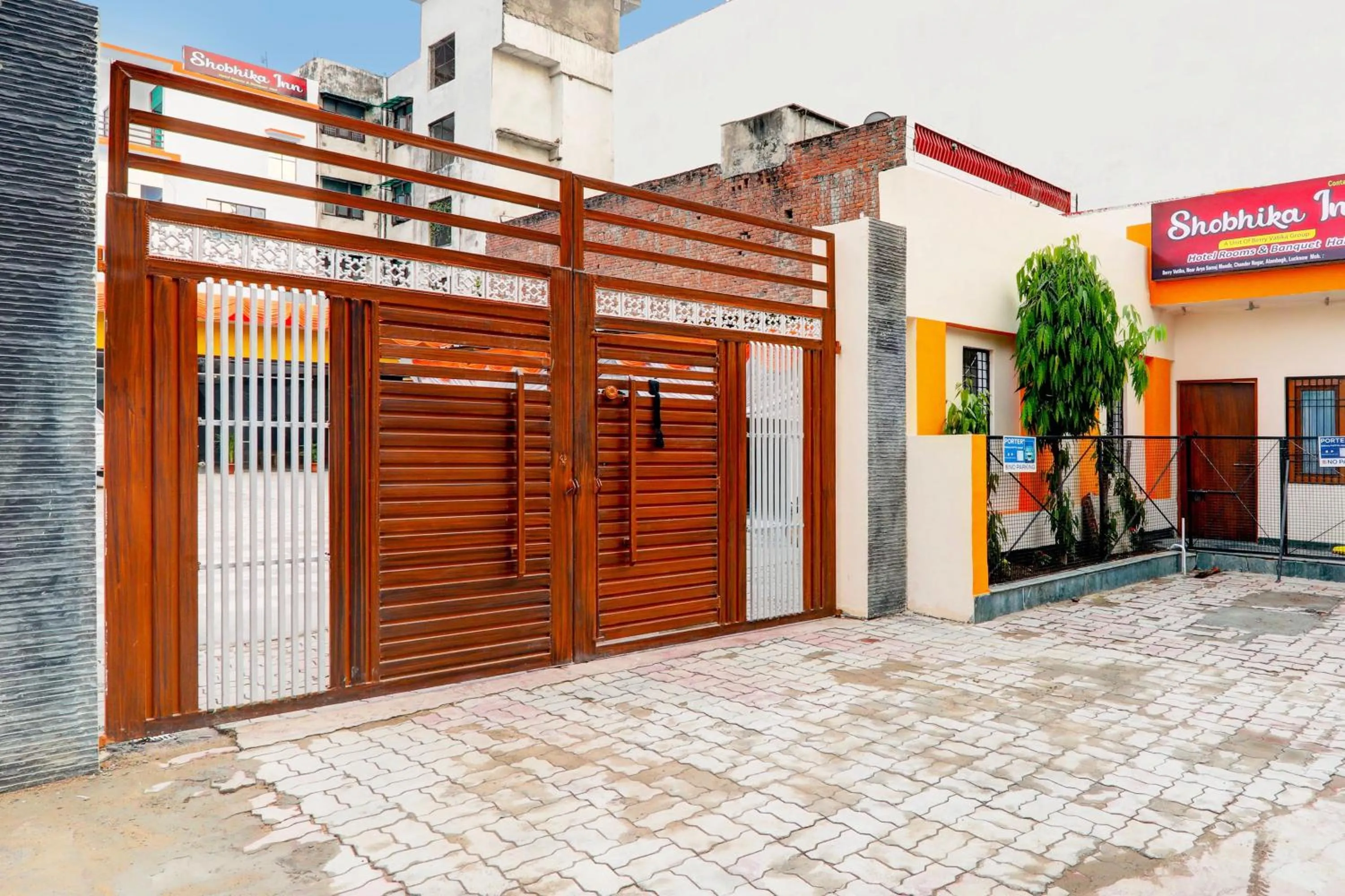 Facade/entrance in Hotel O Shobhika Inn