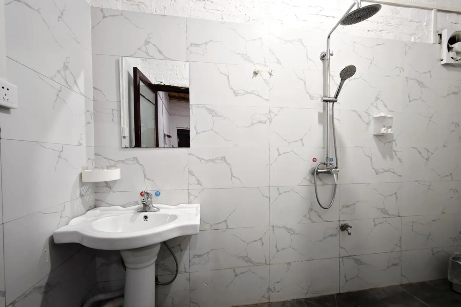 Yangshuo Loong Old House