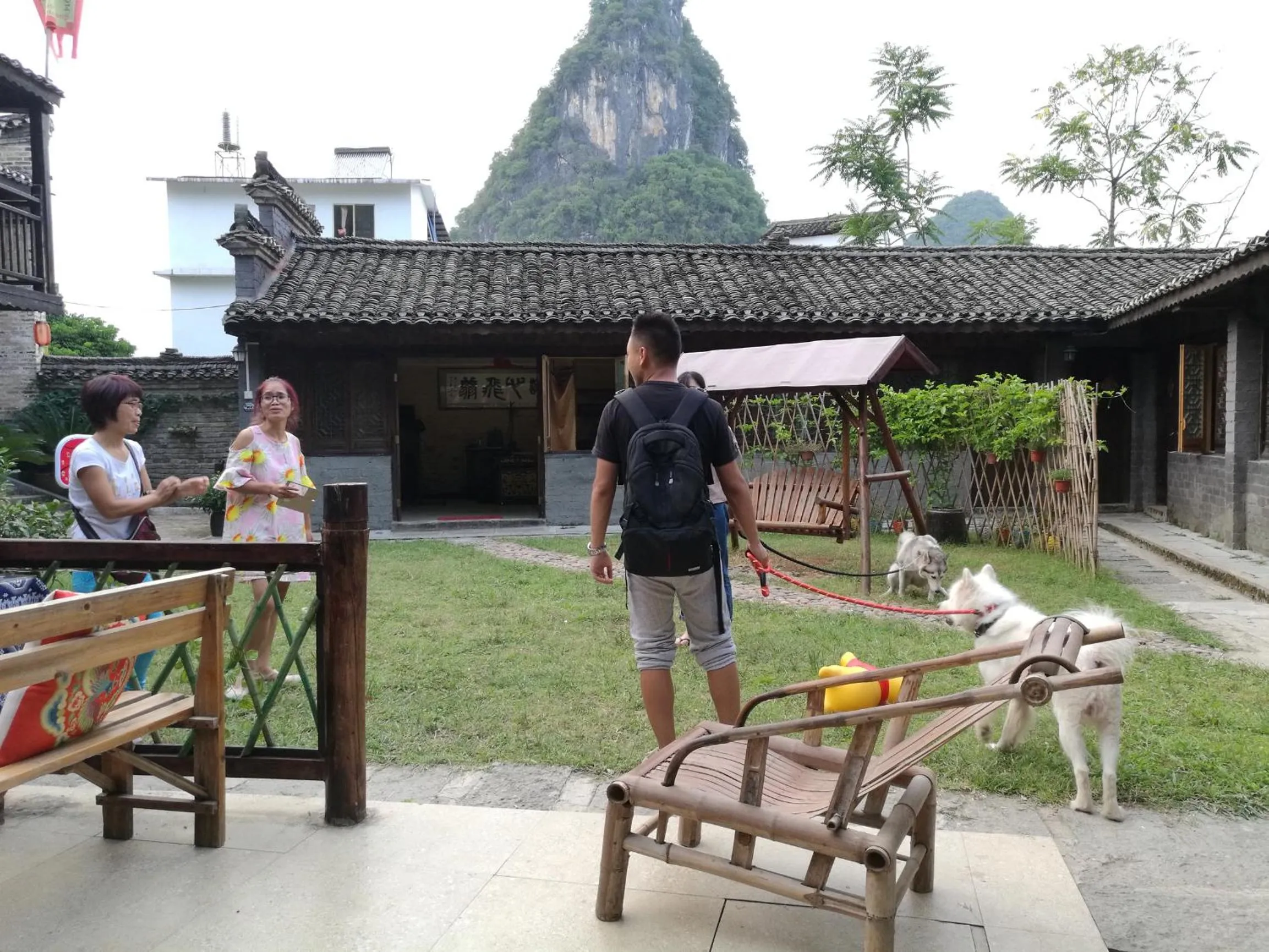 Animals in Yangshuo Loong Old House