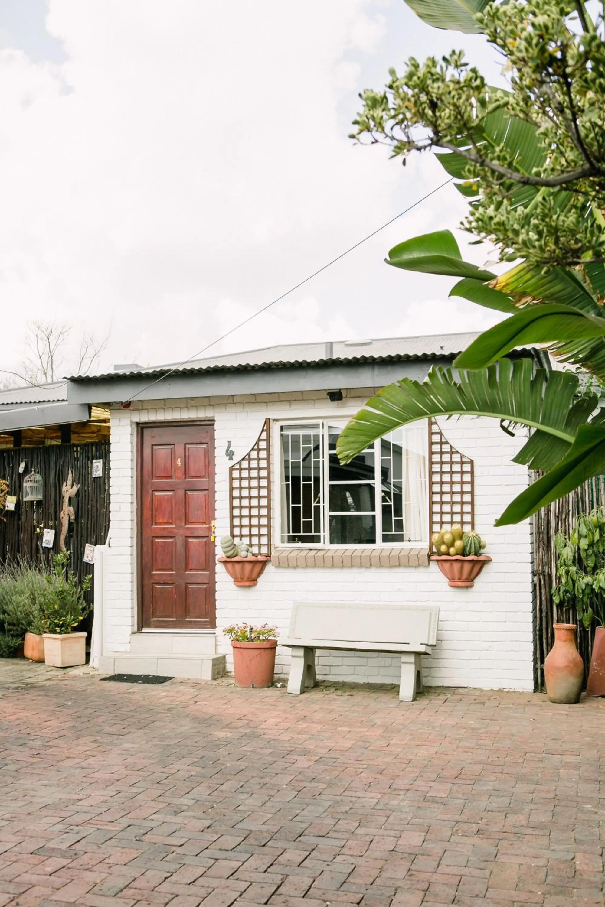 Facade/entrance in Pennylane Guest House