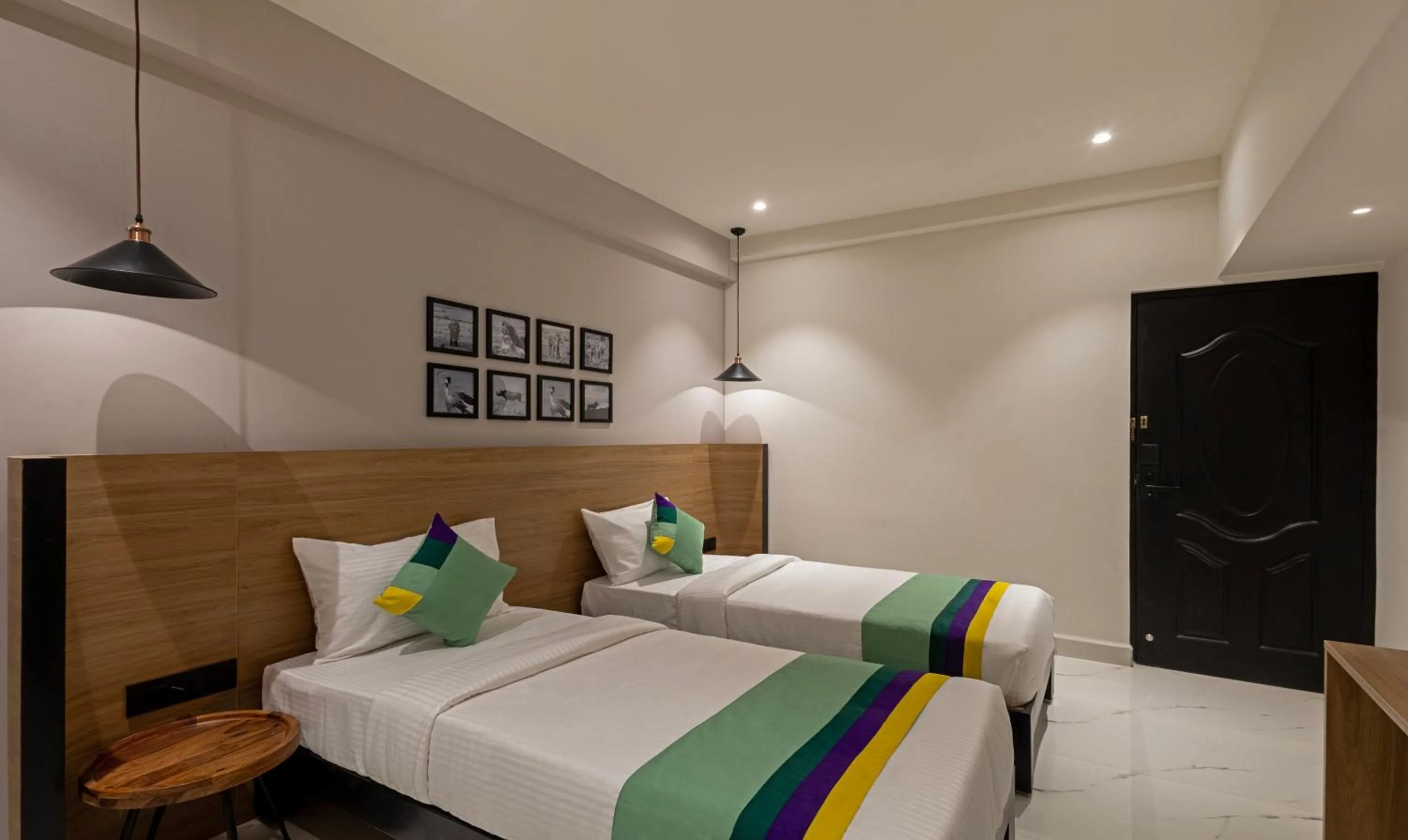 Bedroom, Bed in Treebo Premium Vapr Ashok Nagar