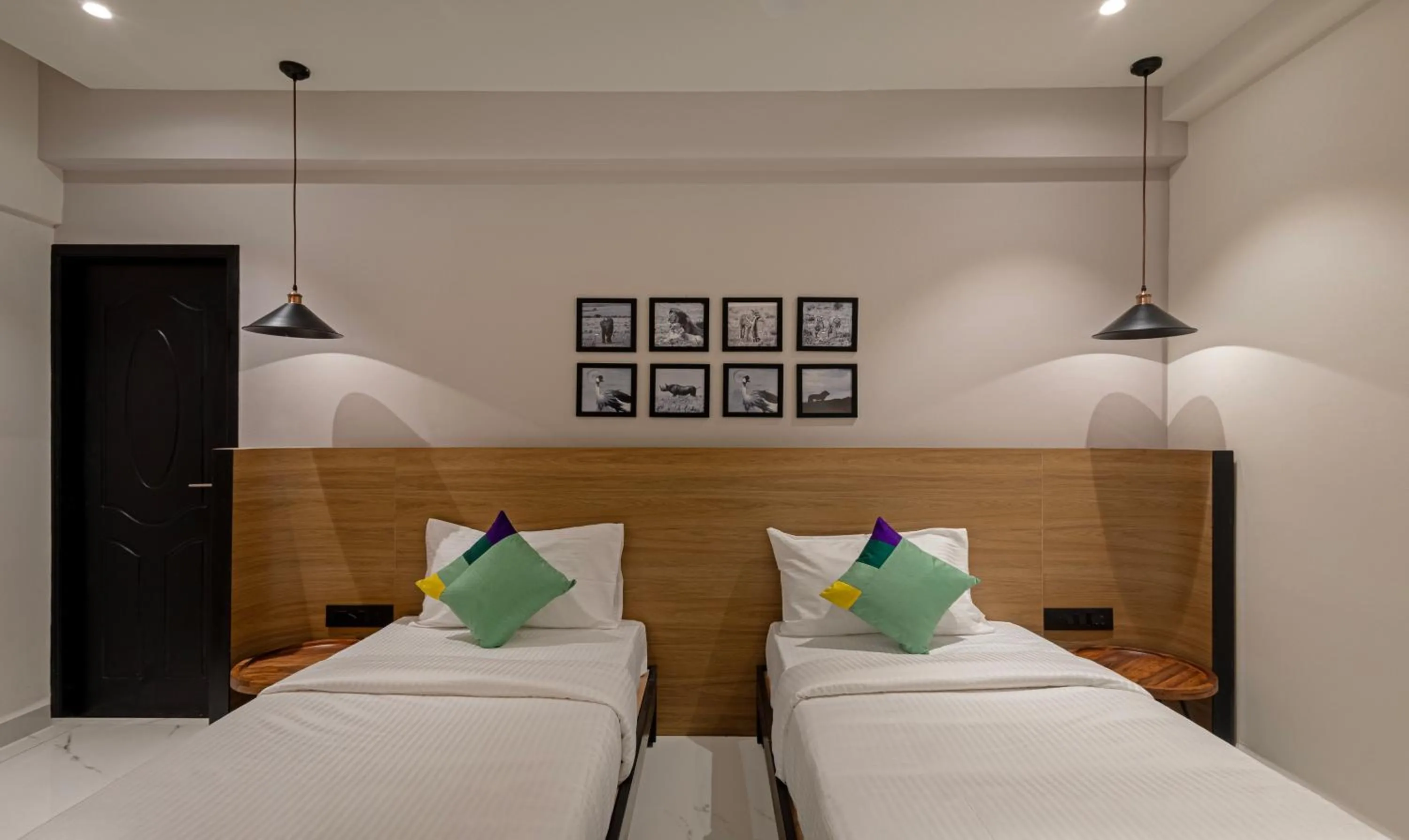 Bedroom, Bed in Treebo Premium Vapr Ashok Nagar