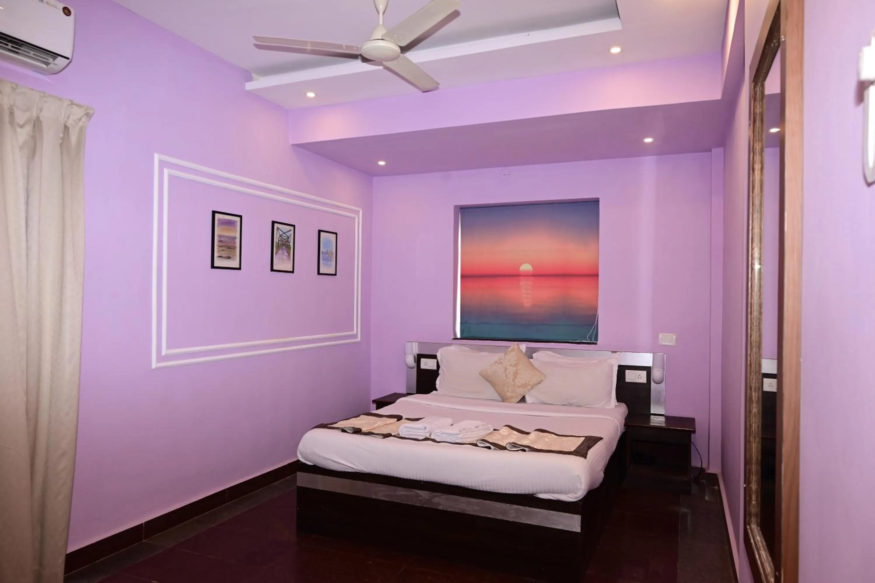 Bed in Daksh Elite Candolim, Goa