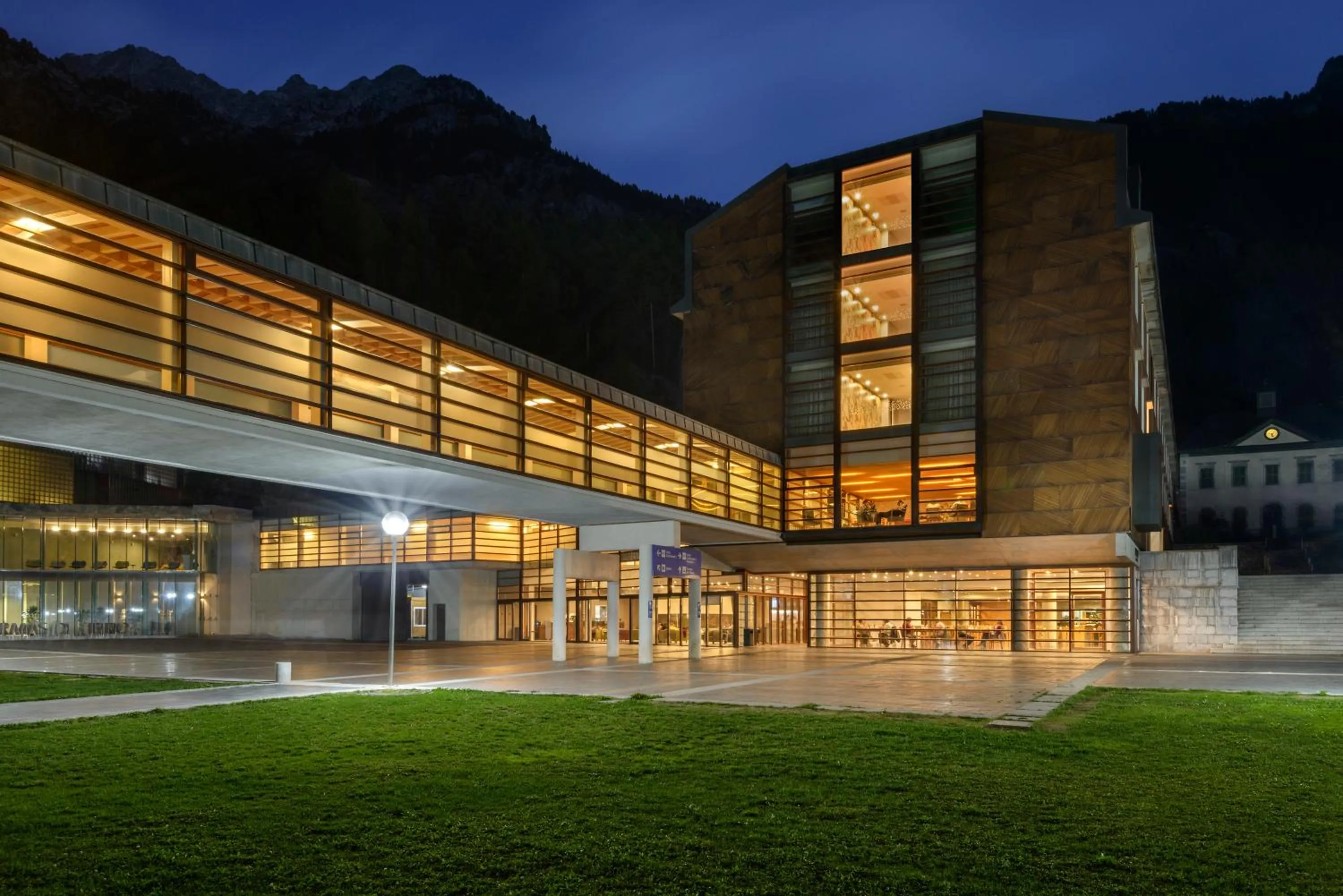 Property building in Hotel Continental Balneario de Panticosa