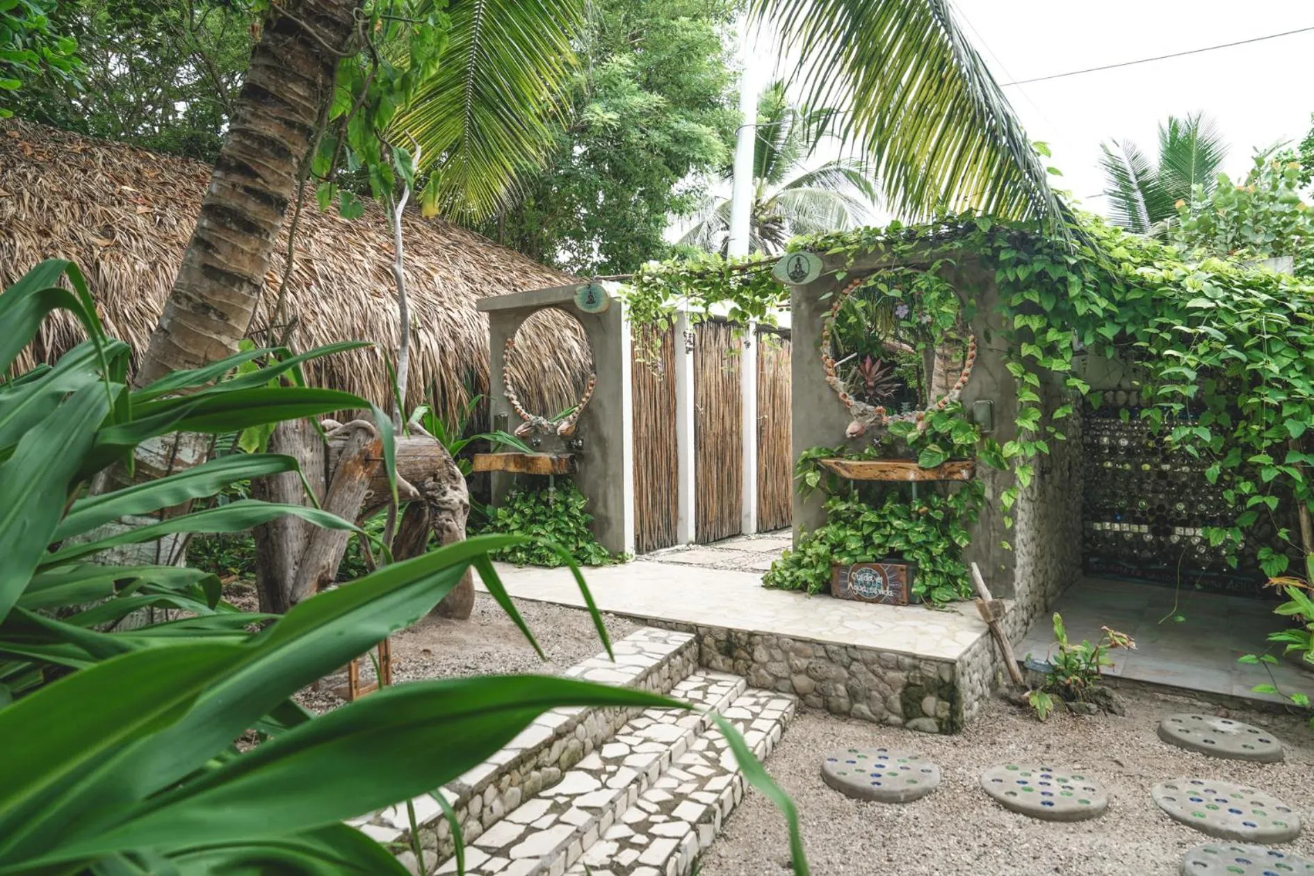 Public Bath in Namaste Beach Club & Hotel