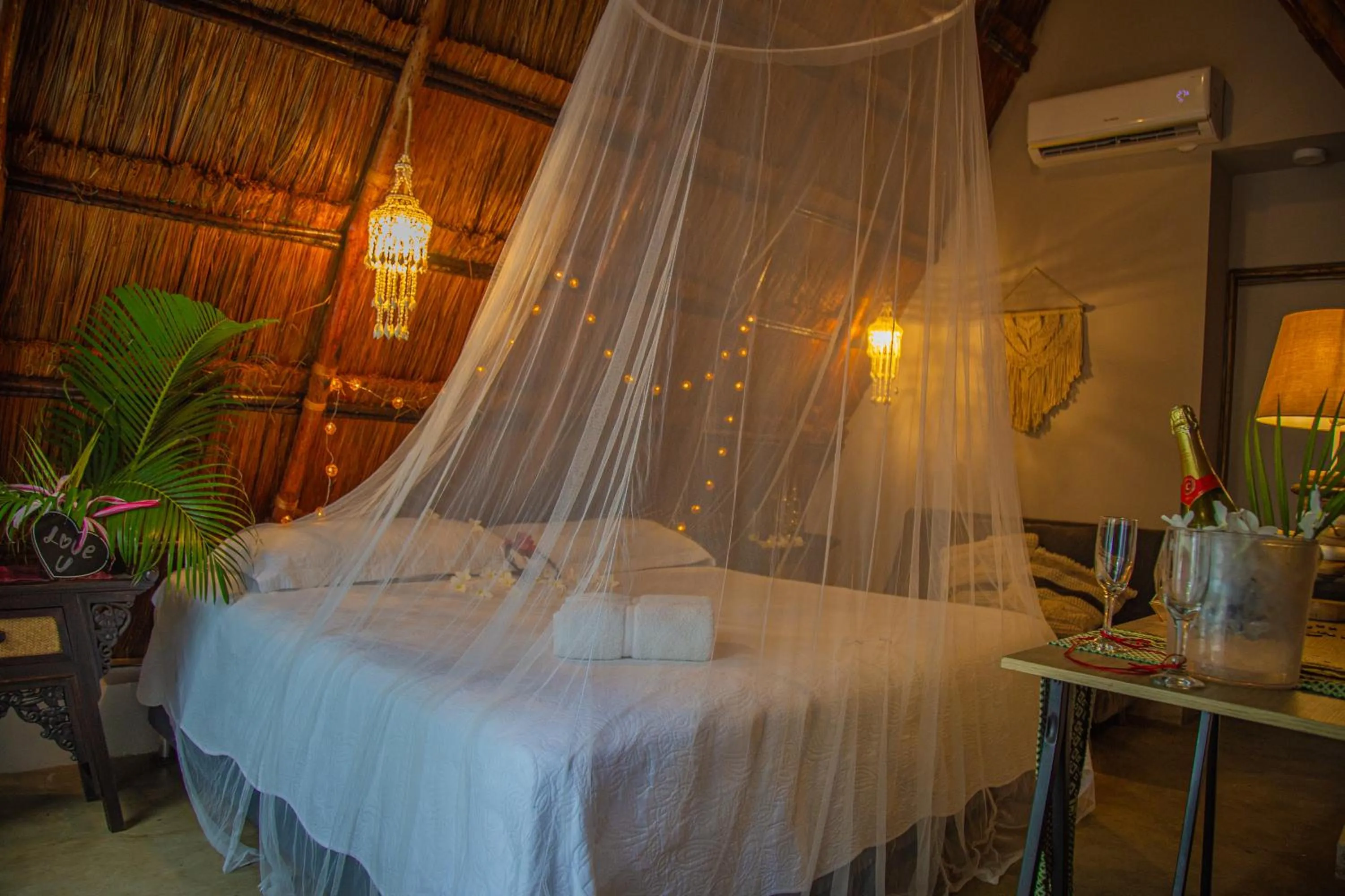 Bedroom, Bed in Namaste Beach Club & Hotel