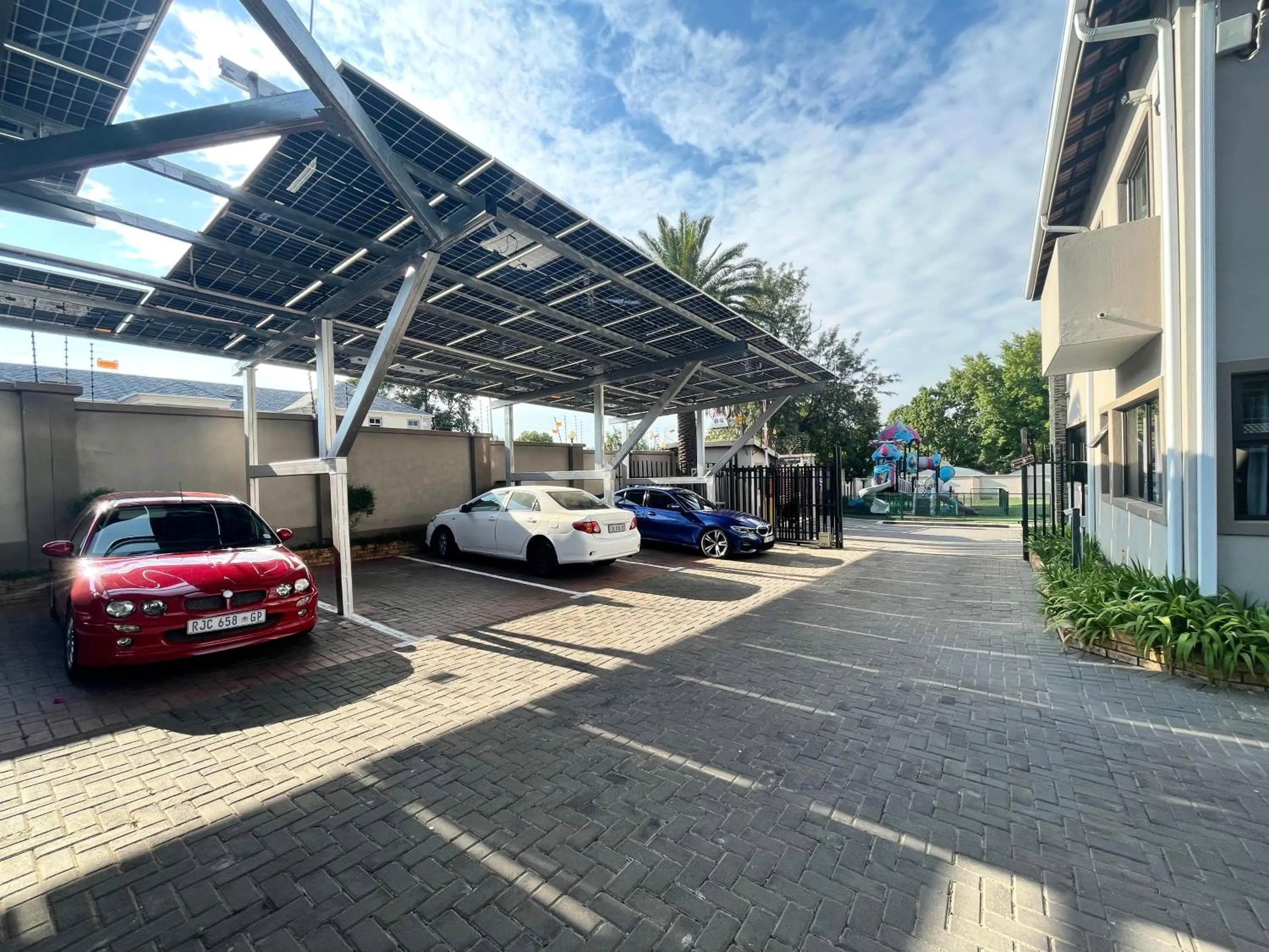 Azinnia Rivonia Guest House