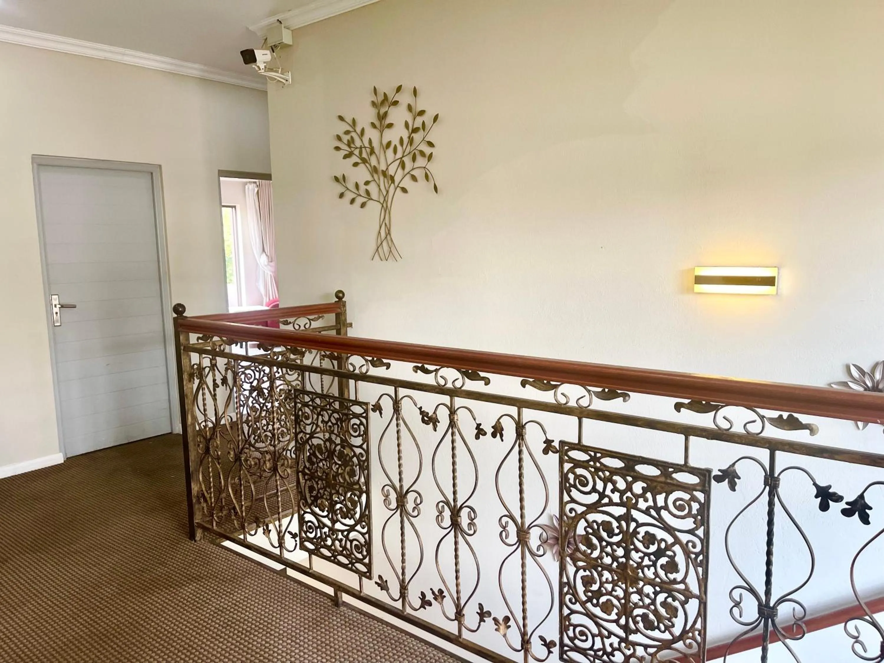 Azinnia Rivonia Guest House