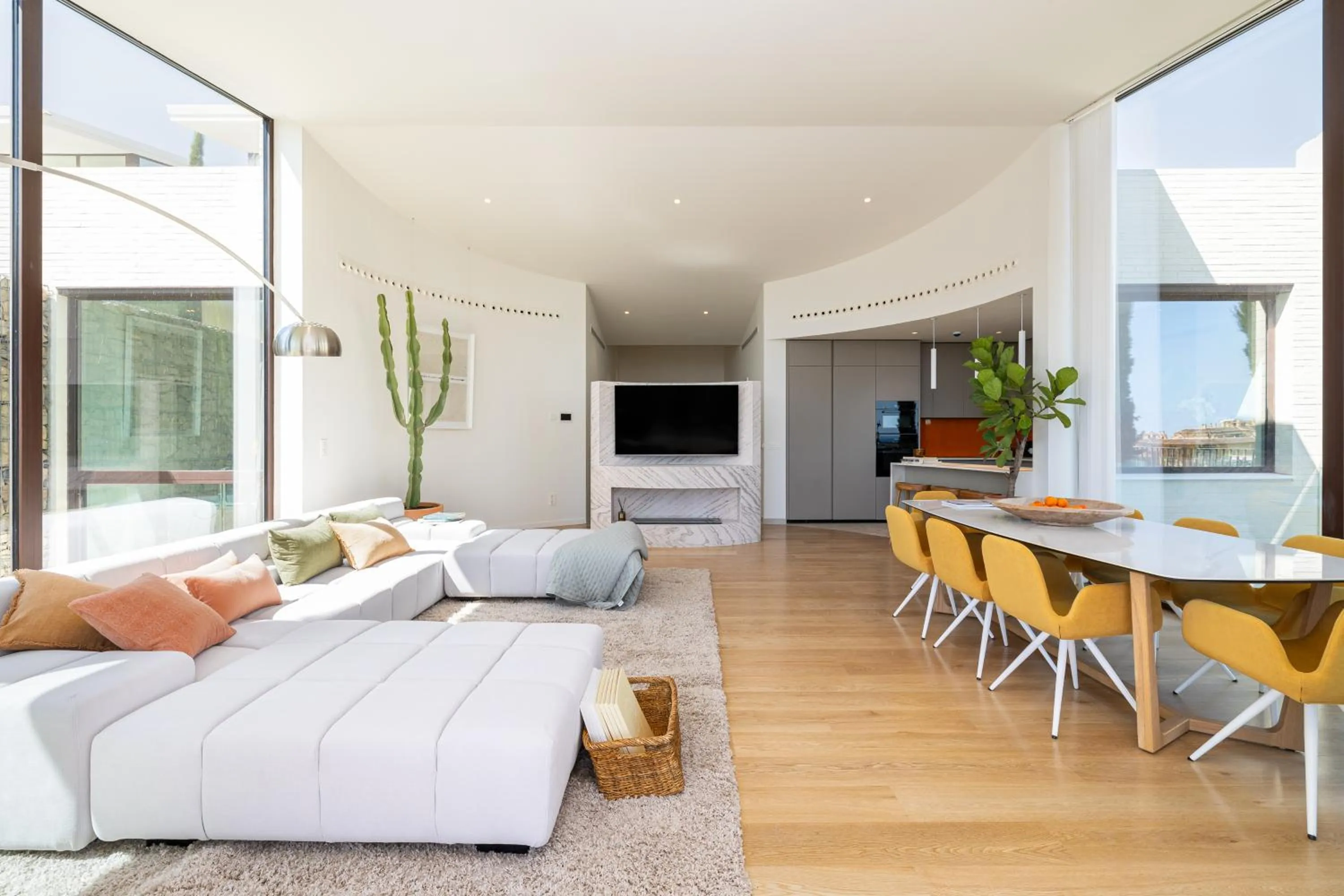 Communal lounge/ TV room in Leiro Residences - Preferred Hotels & Resorts