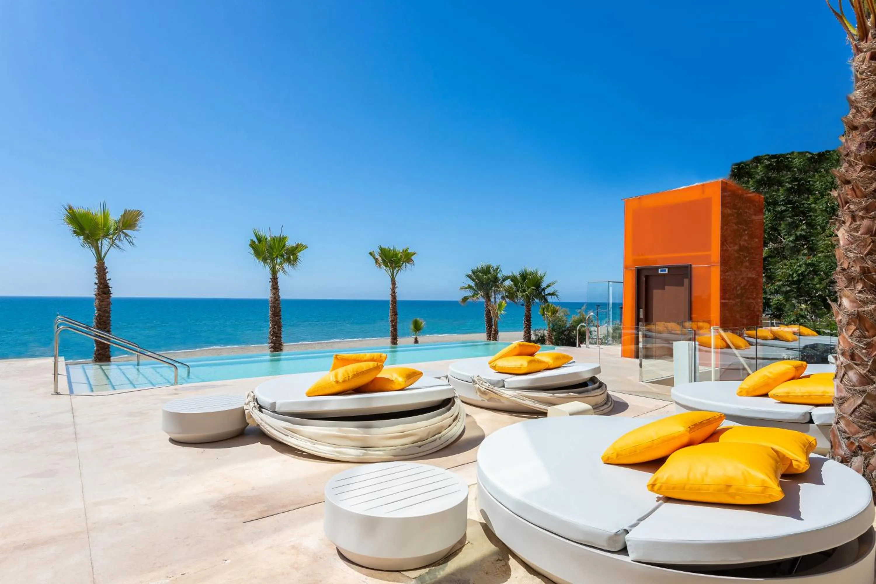 Restaurant/places to eat in Leiro Residences - Preferred Hotels & Resorts