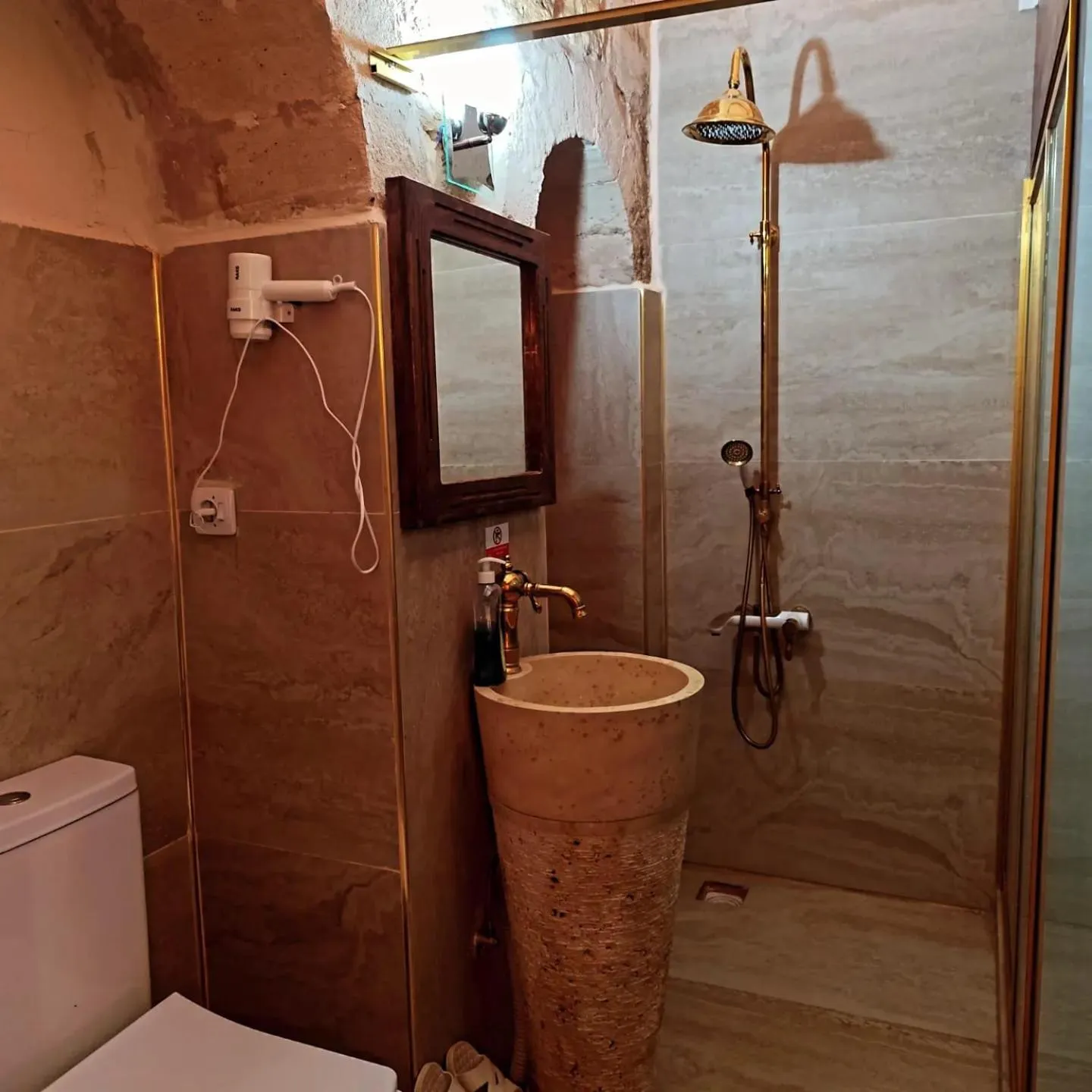 Shower in Rumetpaşakonağı