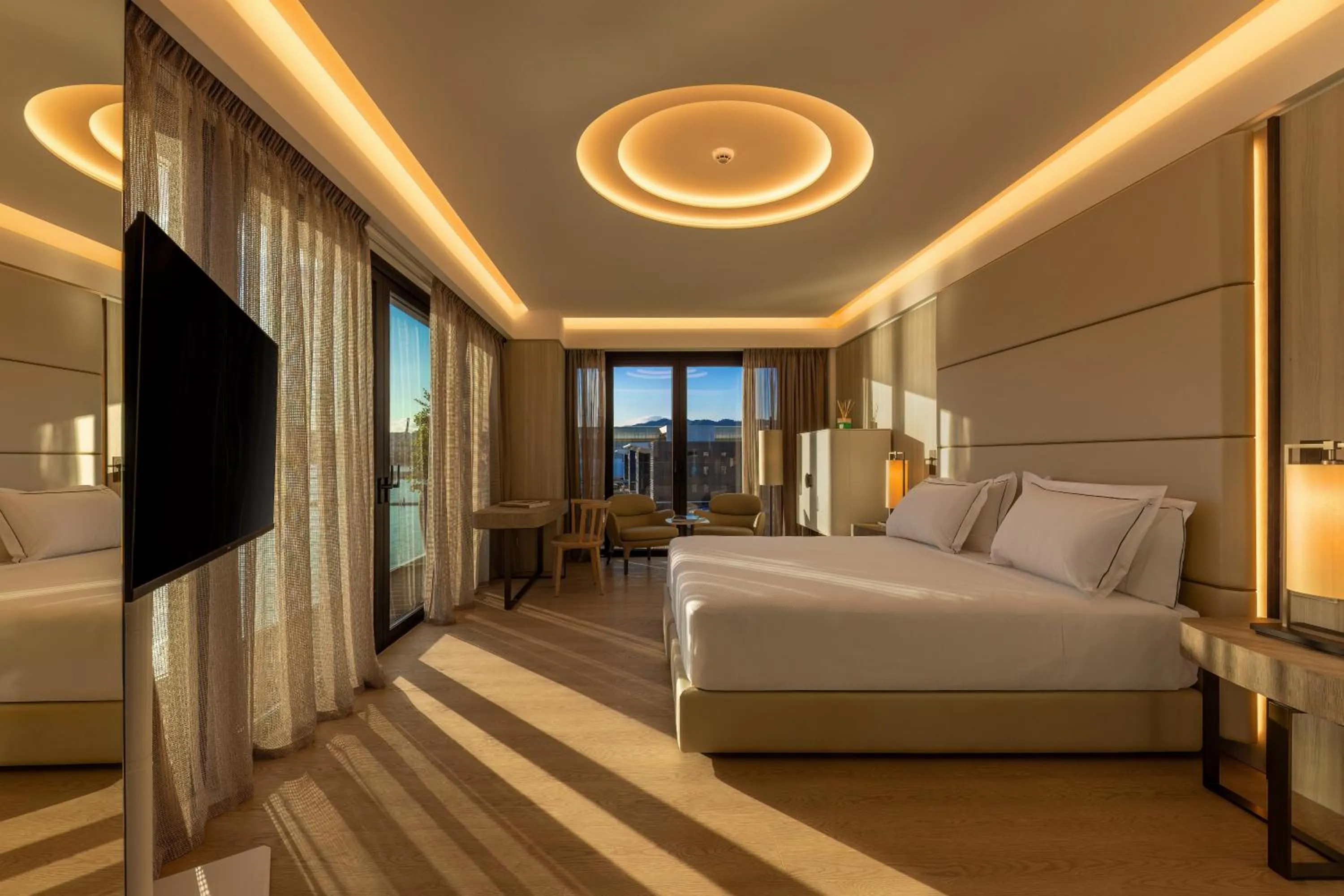 Bed in Porto Lotti Suite Hotel