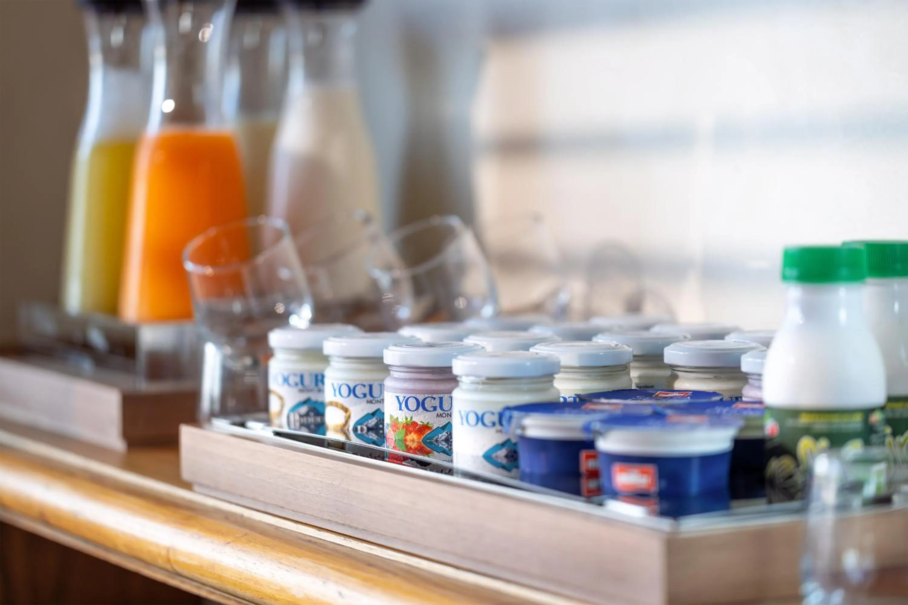 Food and drinks in Porto Lotti Suite Hotel