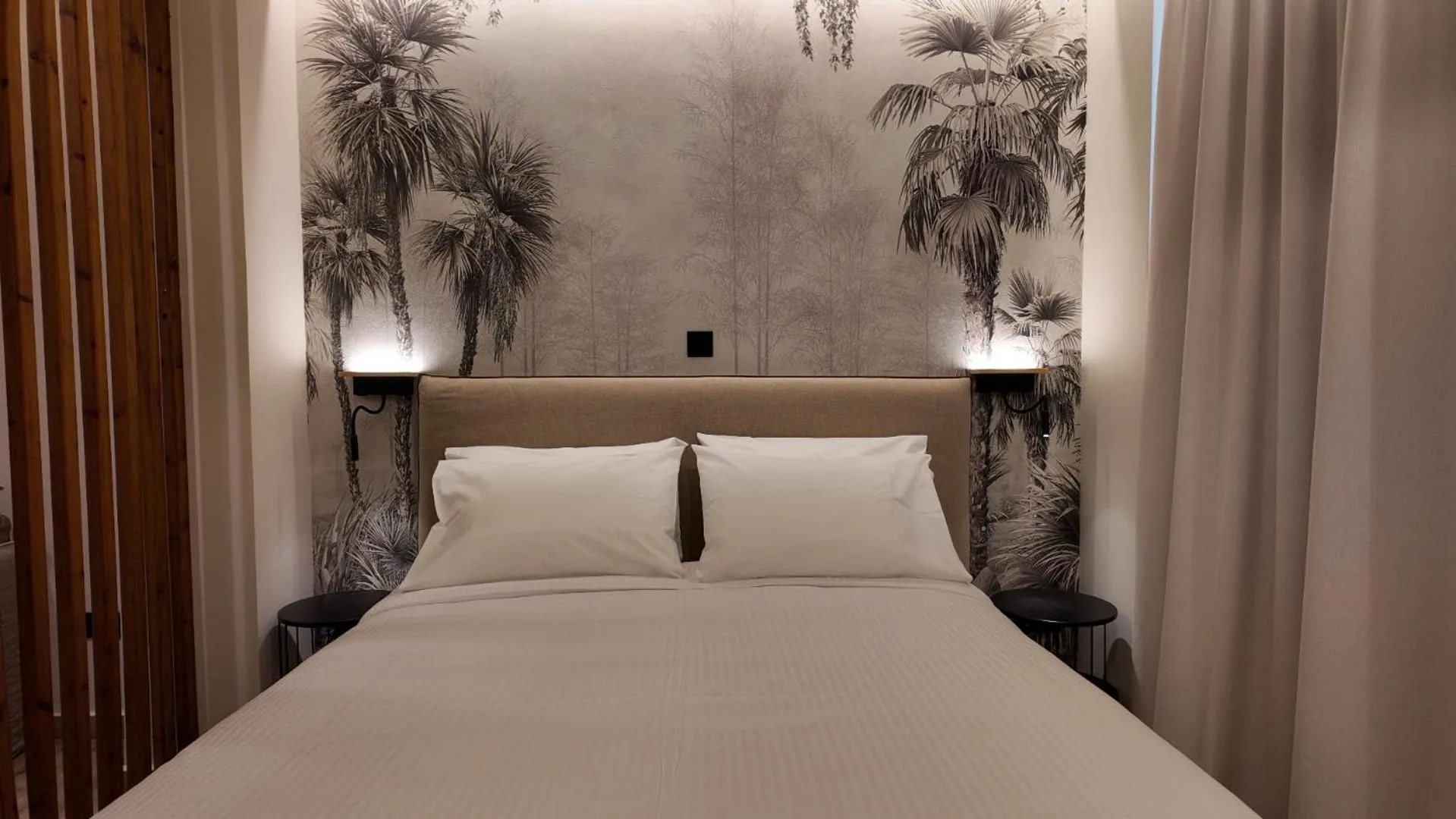 Bed in Euphoria Apartments Monastiraki