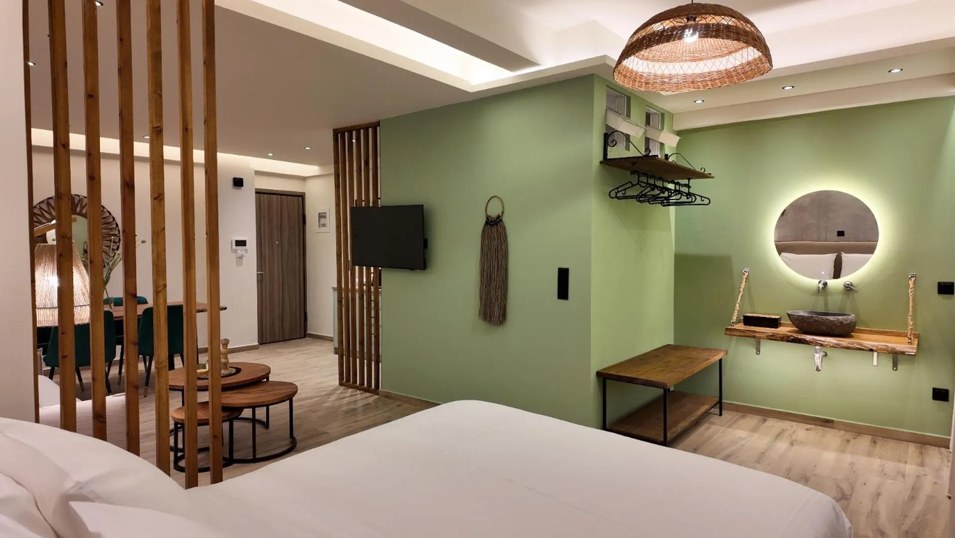 Bed in Euphoria Apartments Monastiraki