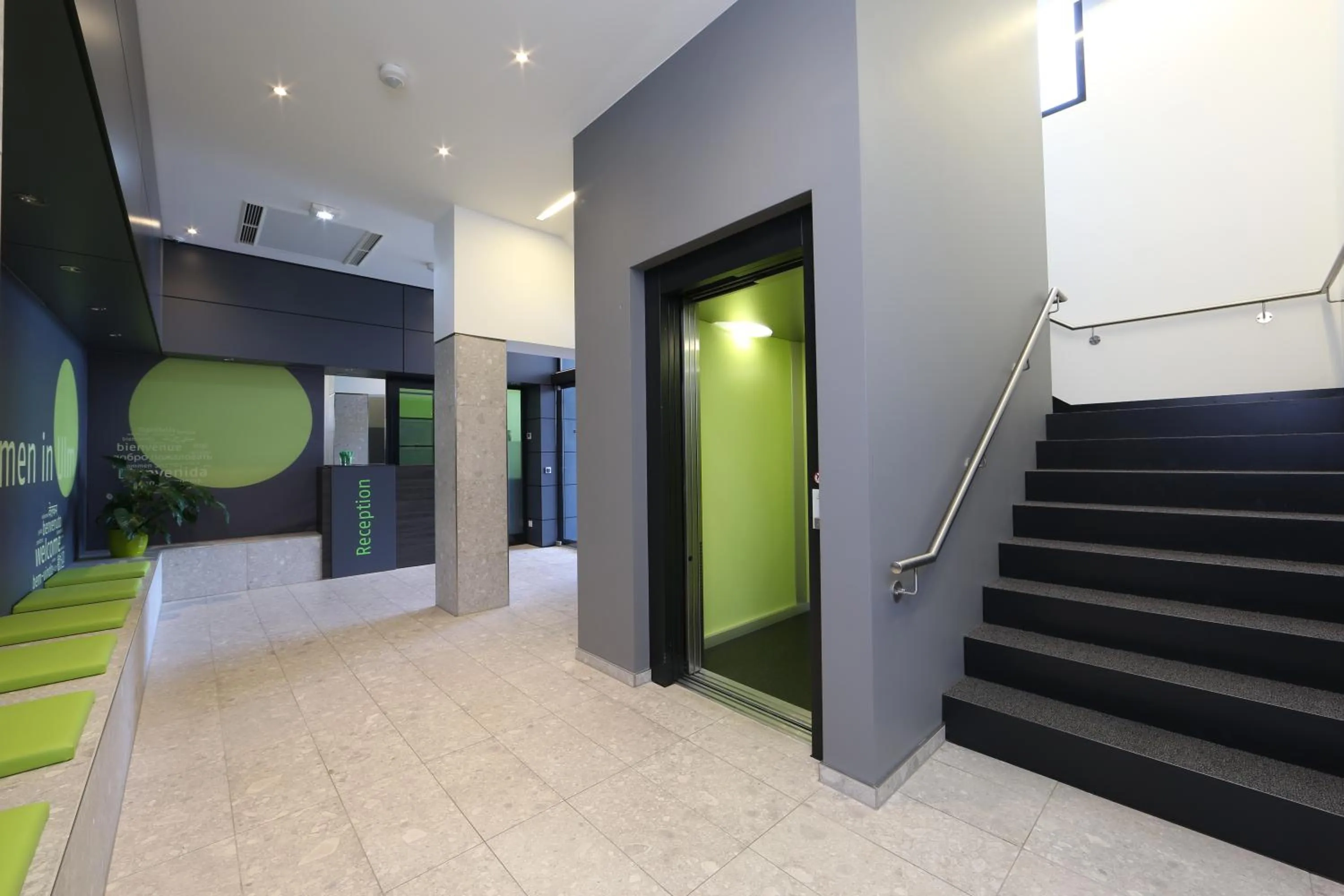 Lobby or reception in Economy-Hotel