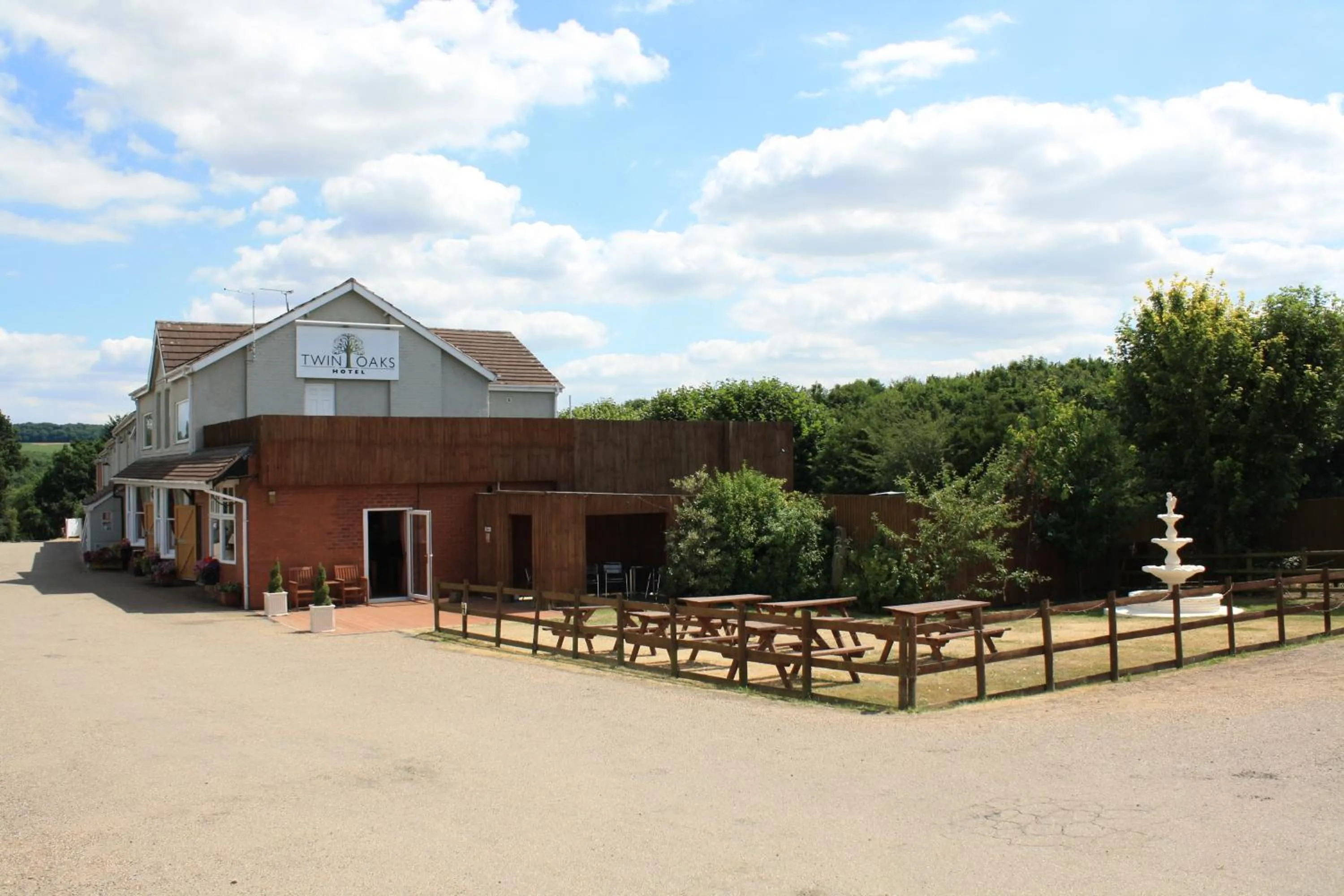 Garden in Twin Oaks Hotel