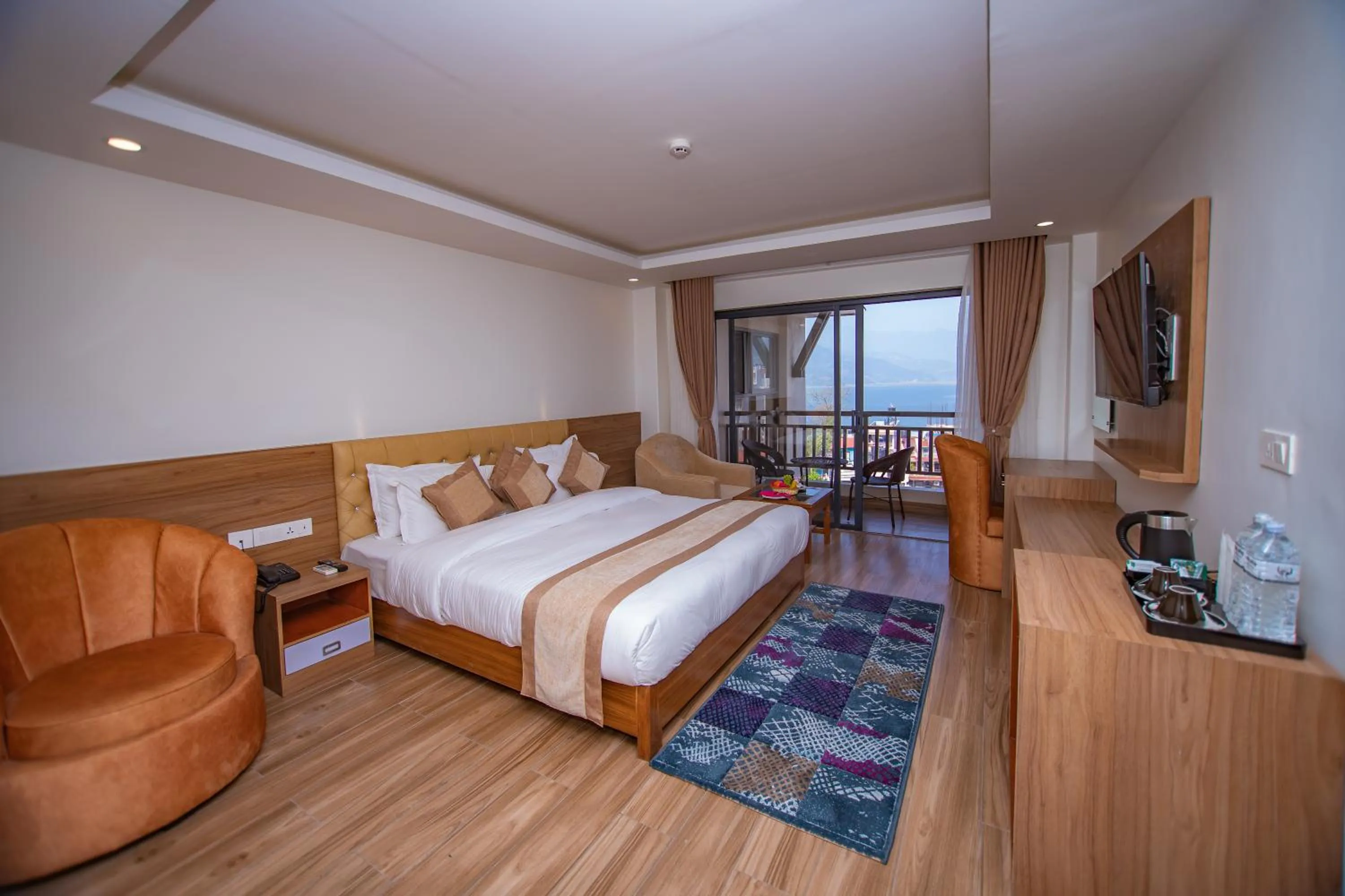 Bed in Hotel Pokhara Village & SPA