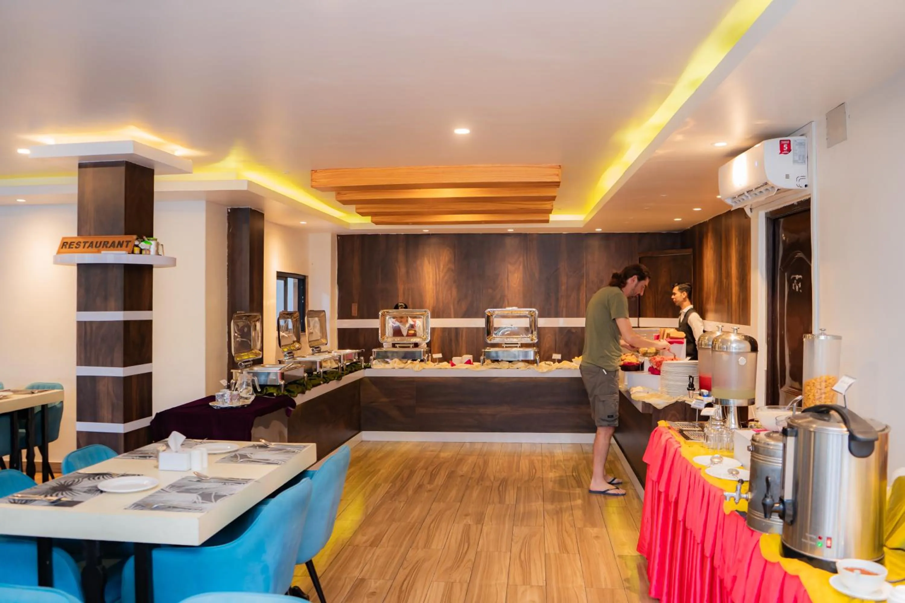 Restaurant/places to eat in Hotel Pokhara Village & SPA