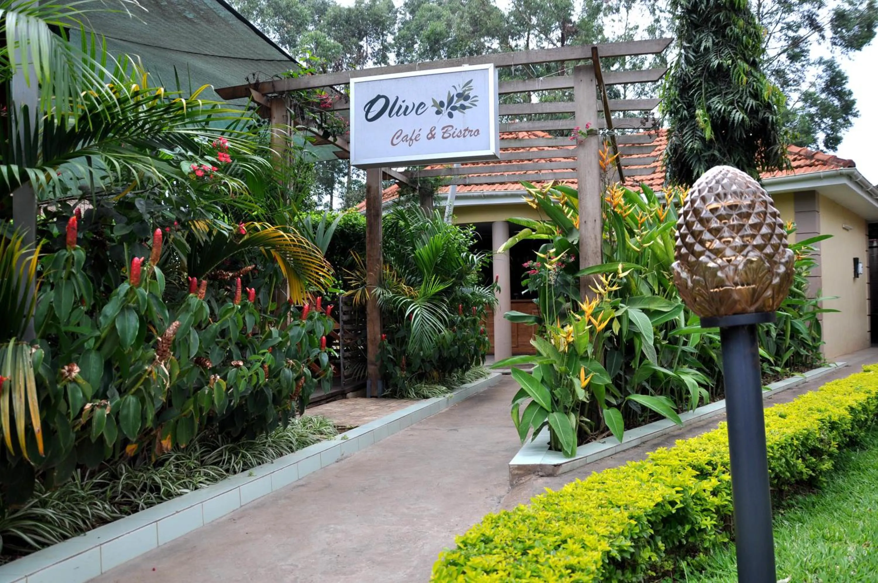 Restaurant/places to eat in Olive Gardens Hotel Kampala