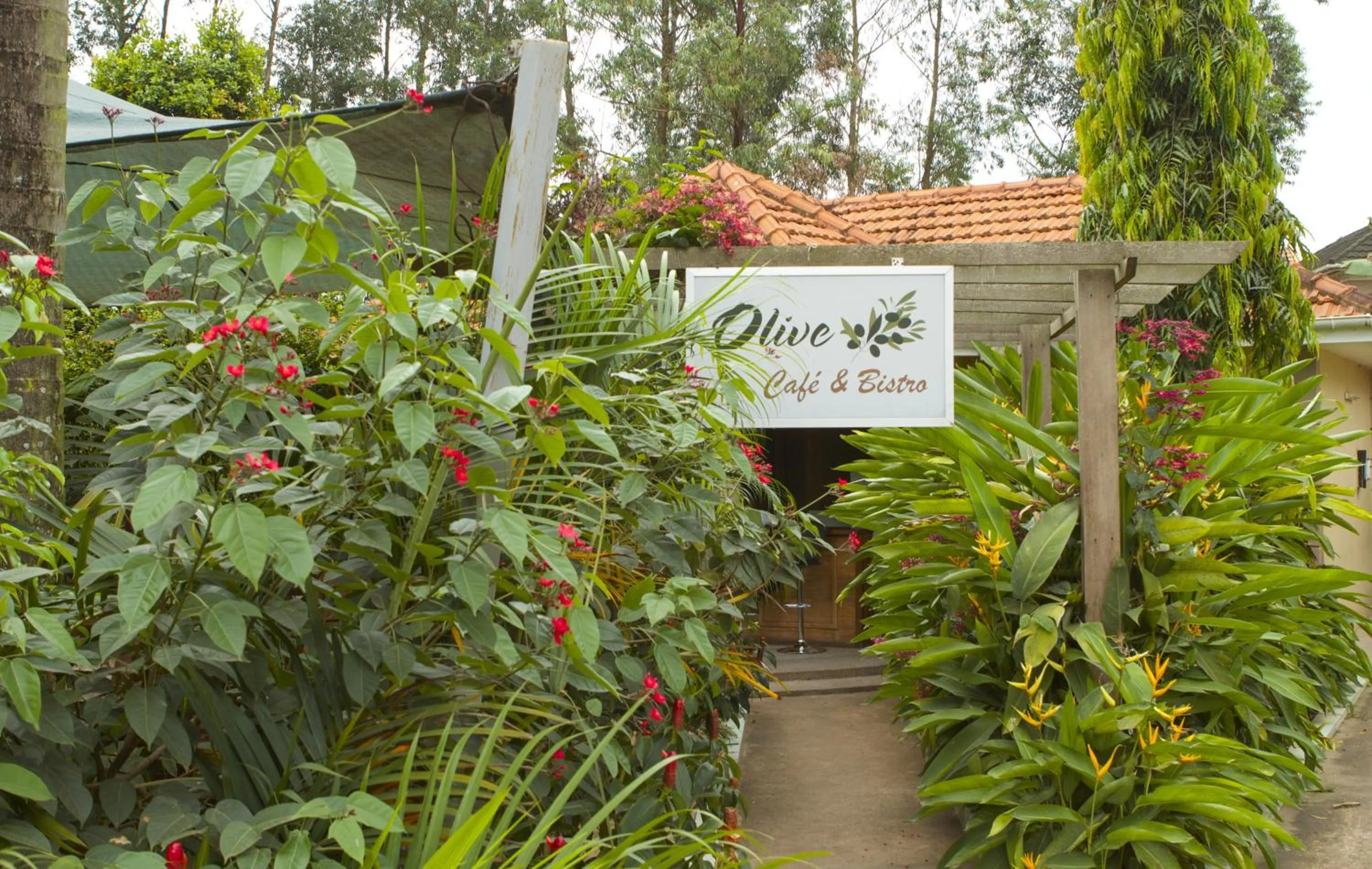 Restaurant/places to eat in Olive Gardens Hotel Kampala