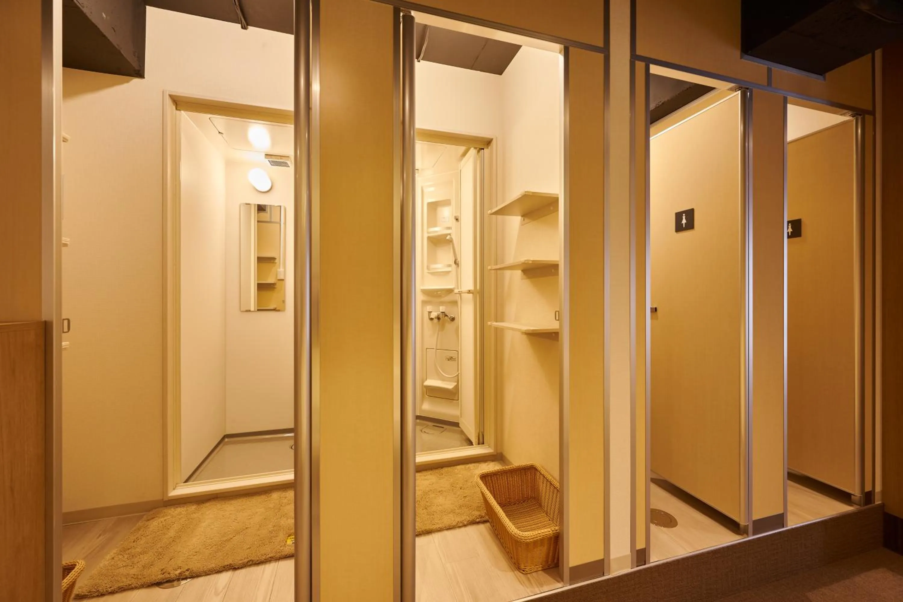 Shower in CAPSULE HOTEL CONTINUE NijojoKita