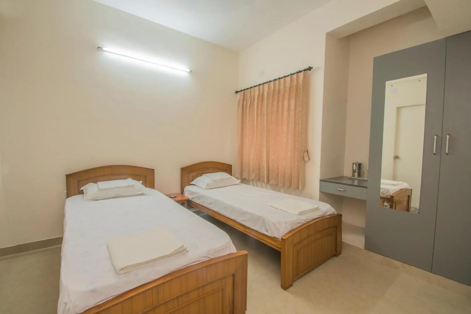 cot, Bed in ThulasiRams Service Apartments